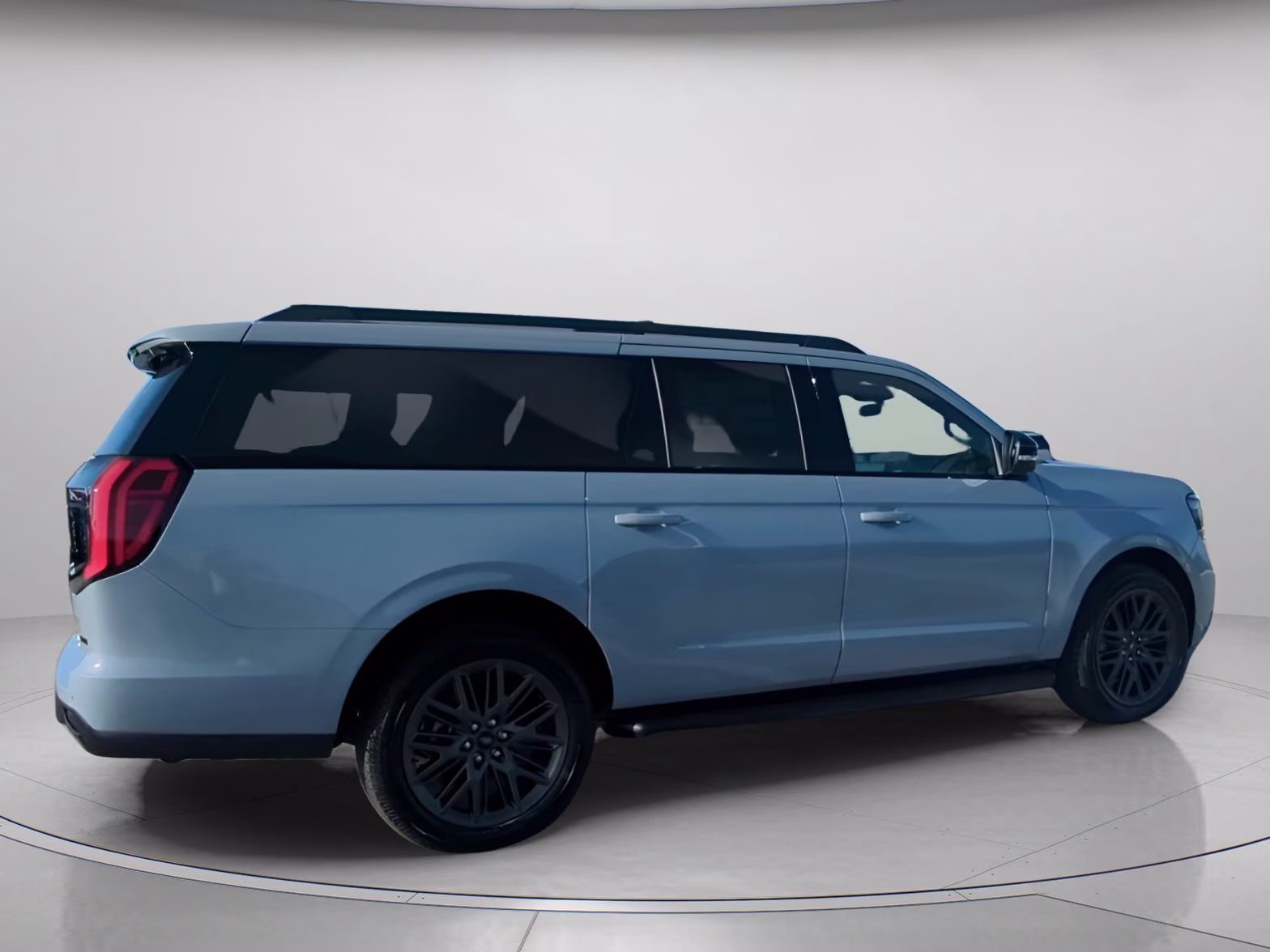 2026 Glacier Gray Metallic Tri-Coat Ford Expedition Max Platinum 4X4 SUV