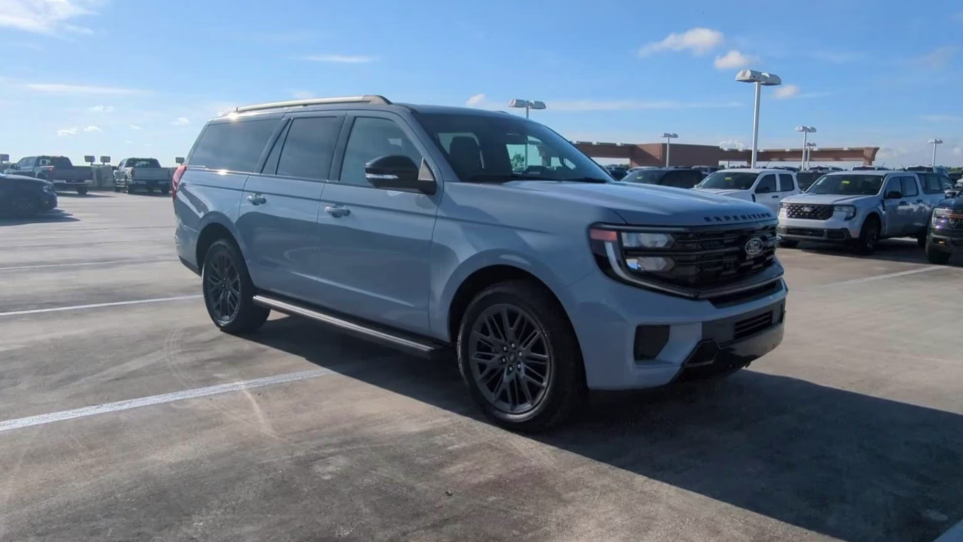 2026 Glacier Gray Metallic Tri-Coat Ford Expedition Max Platinum 4X4 SUV