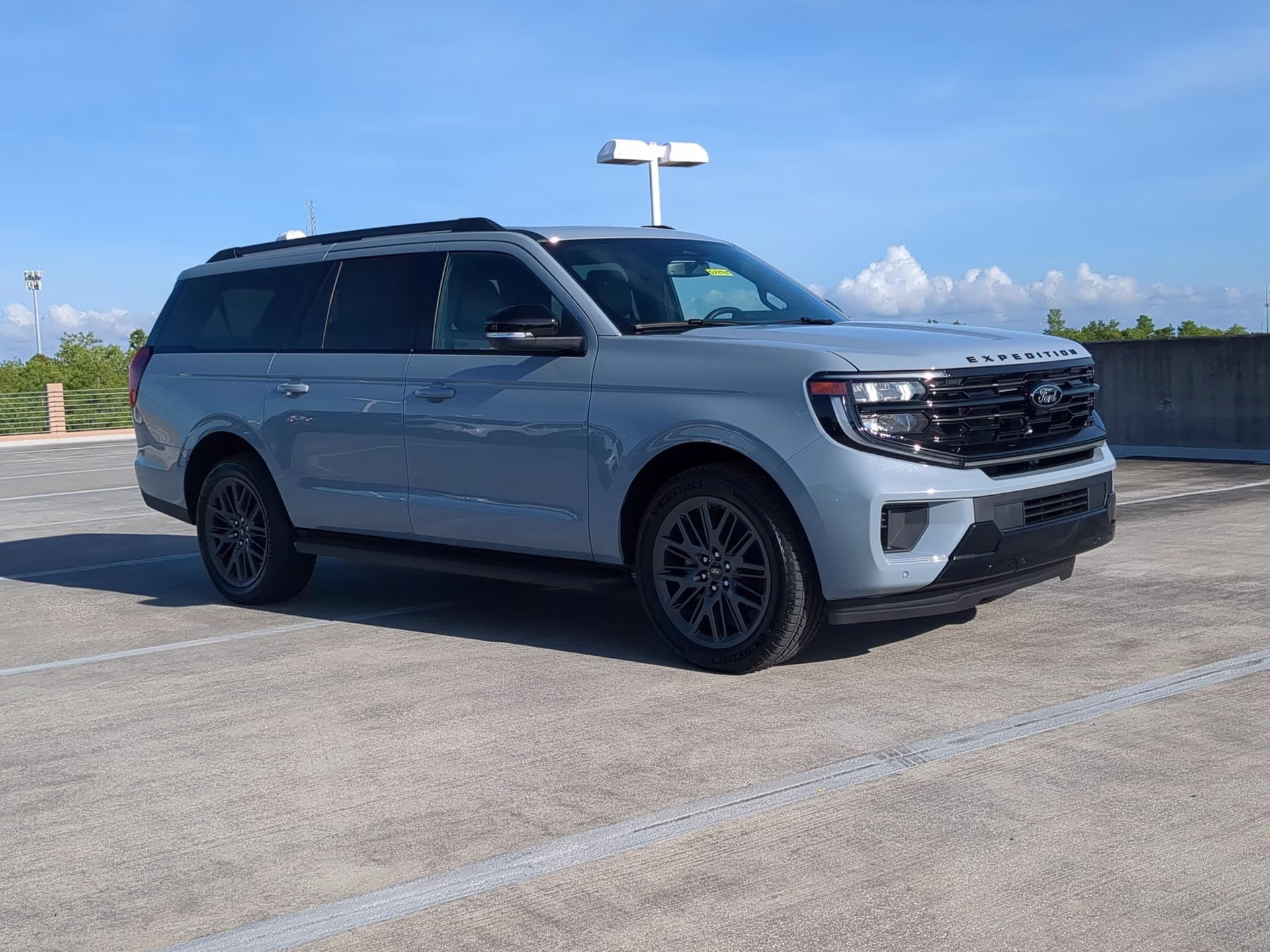 2026 Glacier Gray Metallic Tri-Coat Ford Expedition Max Platinum 4X4 SUV