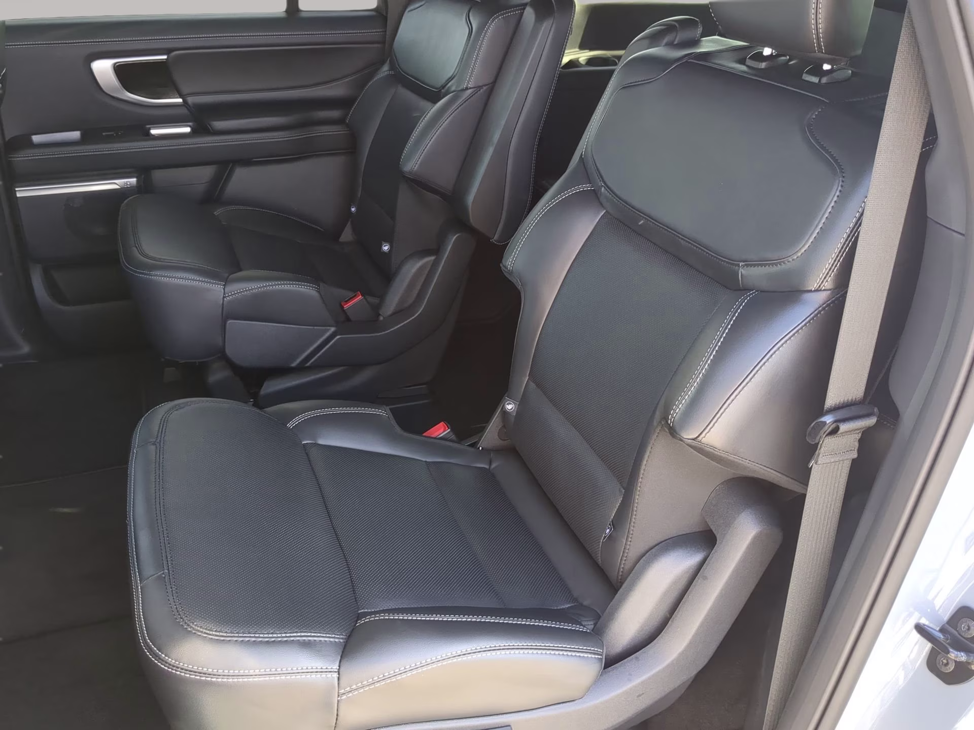 2026 Glacier Gray Metallic Tri-Coat Ford Expedition Max Platinum 4X4 SUV