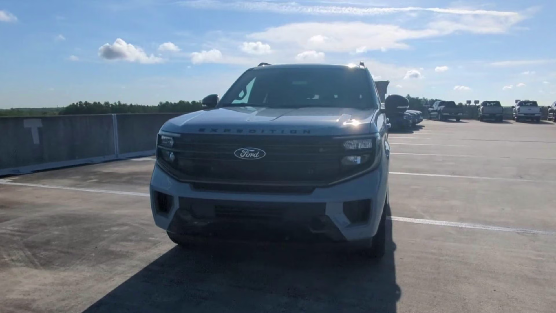 2026 Glacier Gray Metallic Tri-Coat Ford Expedition Max Platinum 4X4 SUV