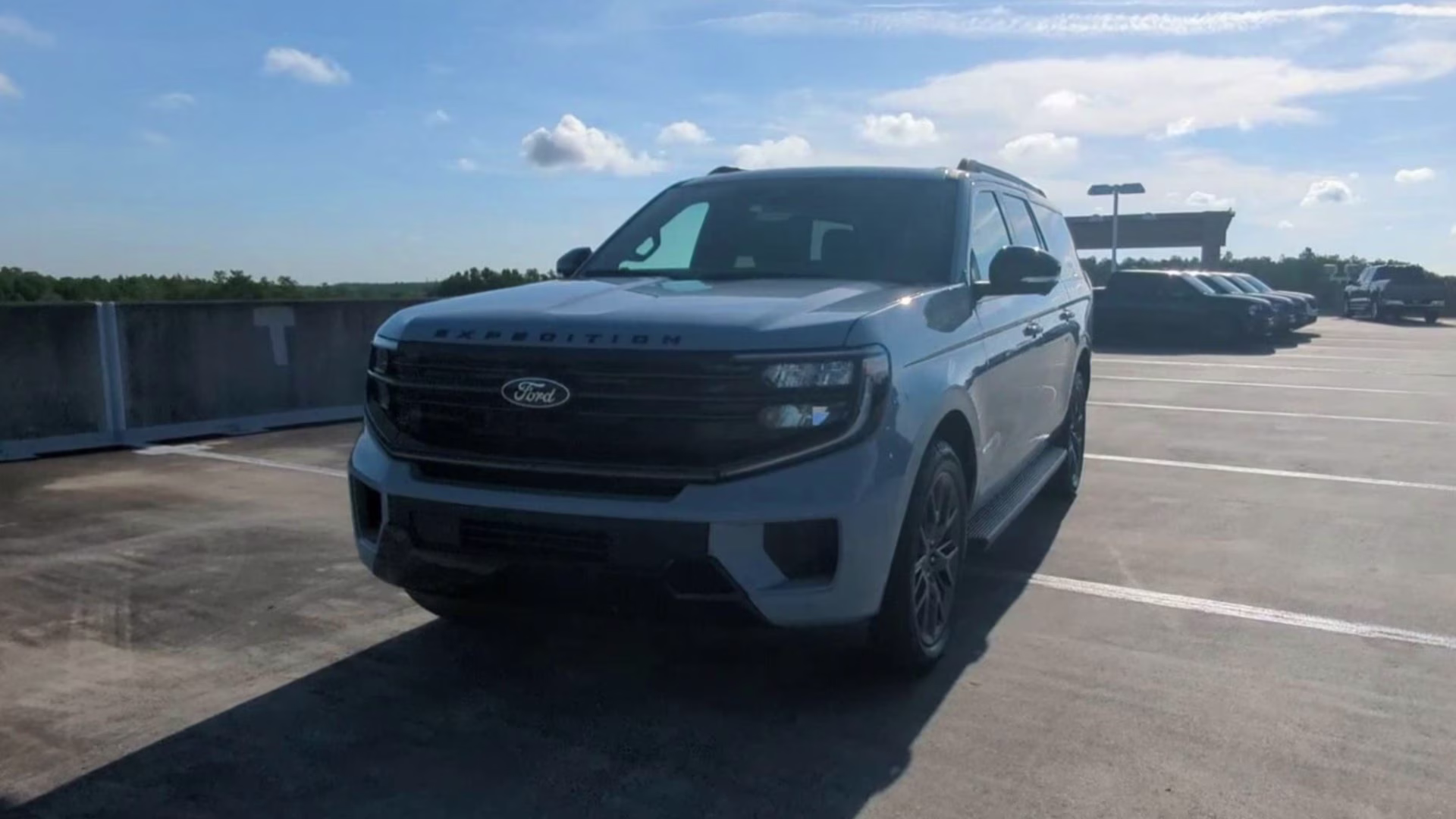 2026 Glacier Gray Metallic Tri-Coat Ford Expedition Max Platinum 4X4 SUV