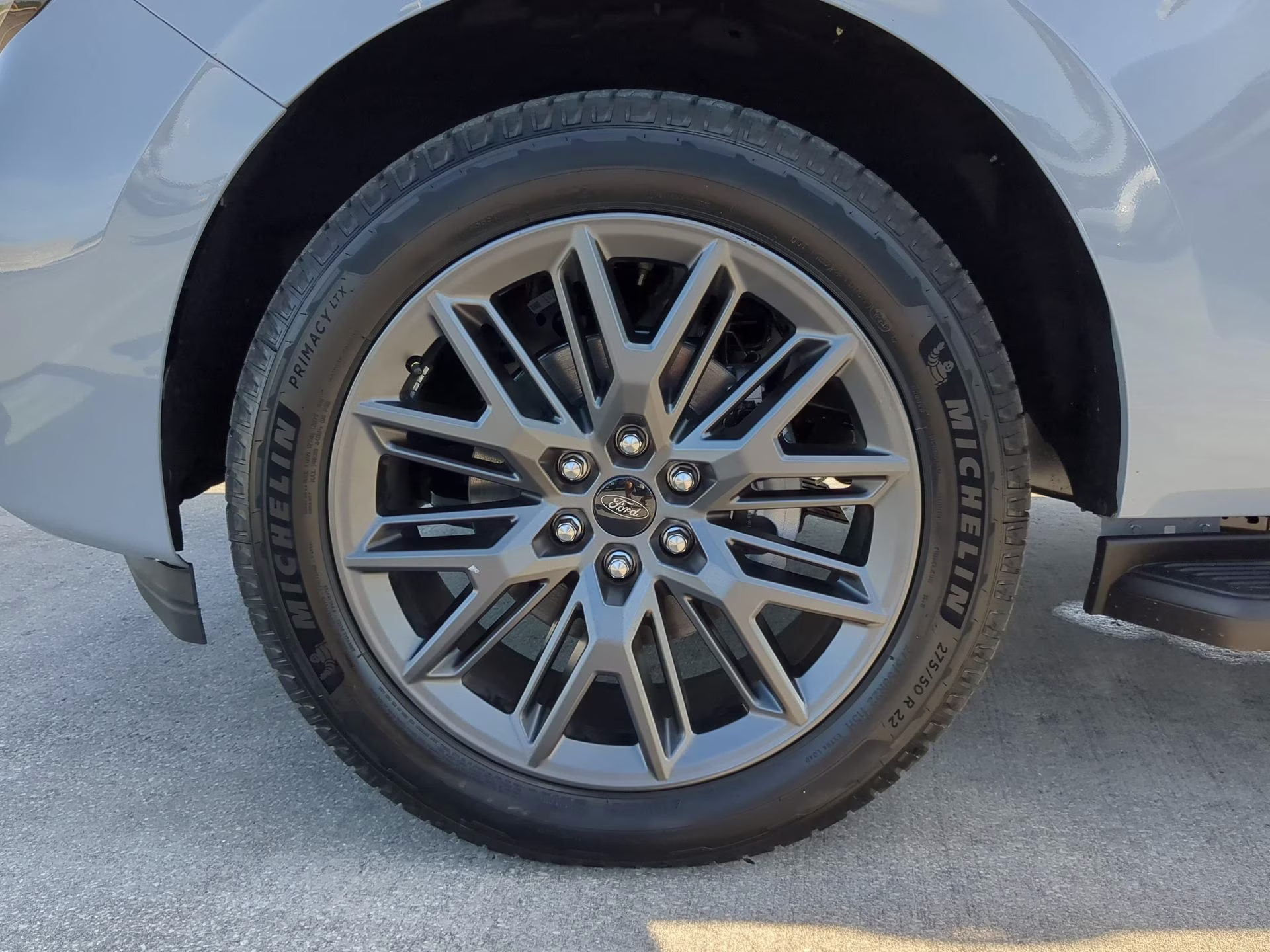 2026 Glacier Gray Metallic Tri-Coat Ford Expedition Max Platinum 4X4 SUV