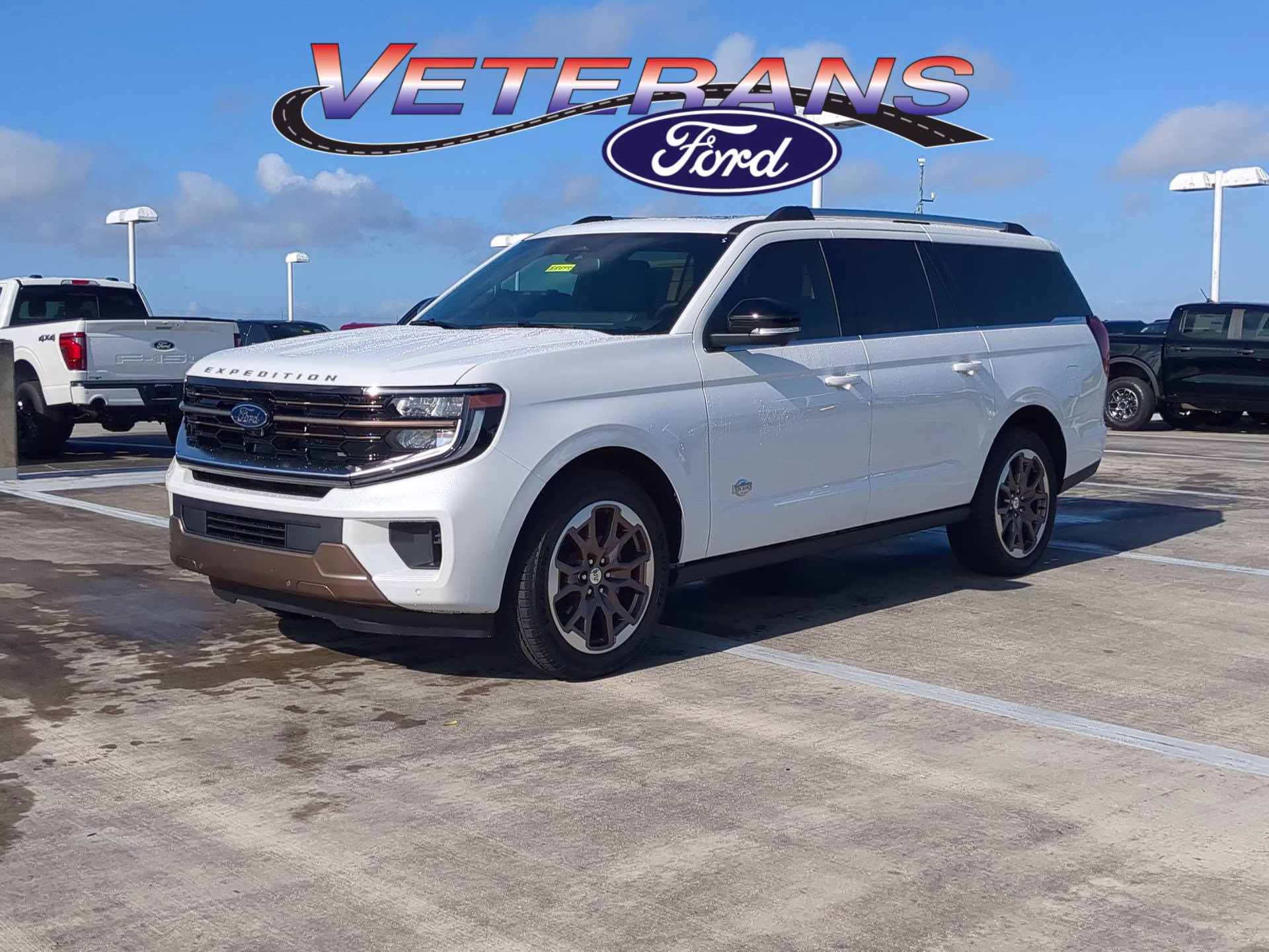 2026 Star White Metallic Tri-Coat Ford Expedition Max King Ranch 4X4 SUV