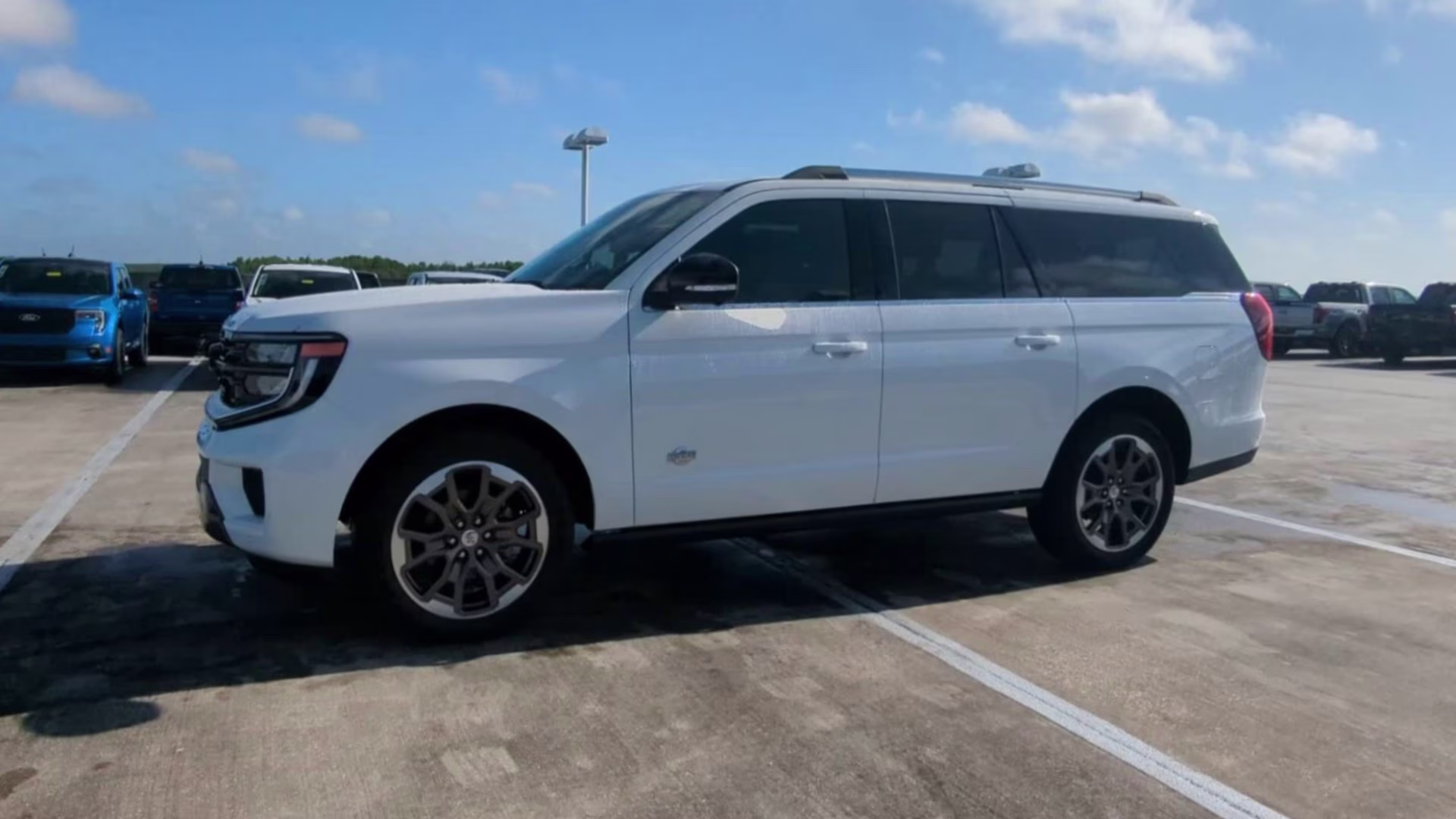 2026 Star White Metallic Tri-Coat Ford Expedition Max King Ranch 4X4 SUV
