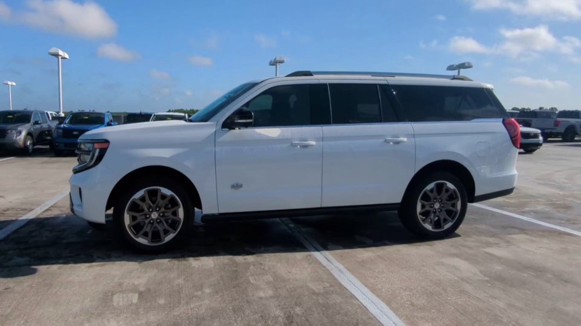 2026 Star White Metallic Tri-Coat Ford Expedition Max King Ranch 4X4 SUV