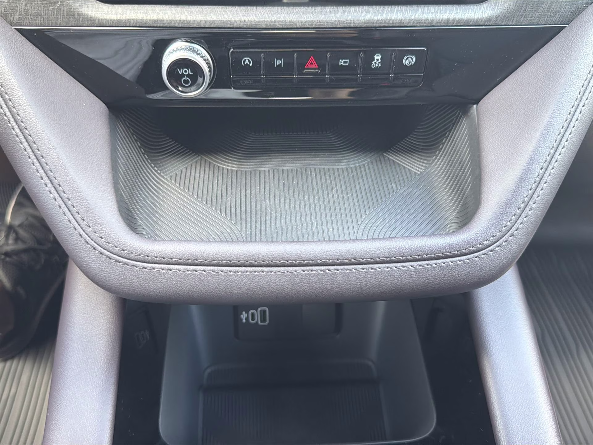 2026 Agate Black Metallic Ford Explorer Platinum RWD SUV