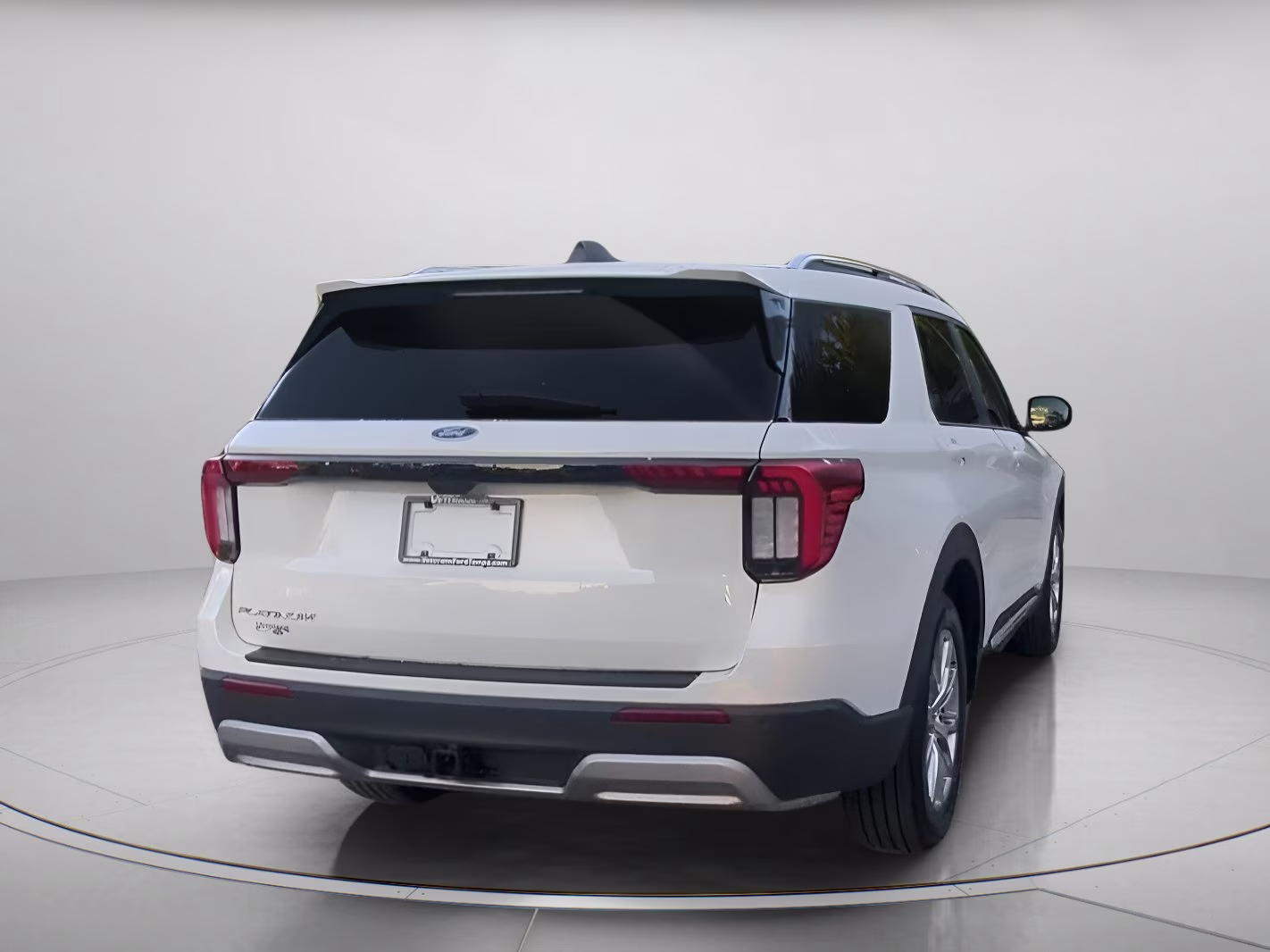 2026 Star White Metallic Tri-Coat Ford Explorer Platinum RWD SUV