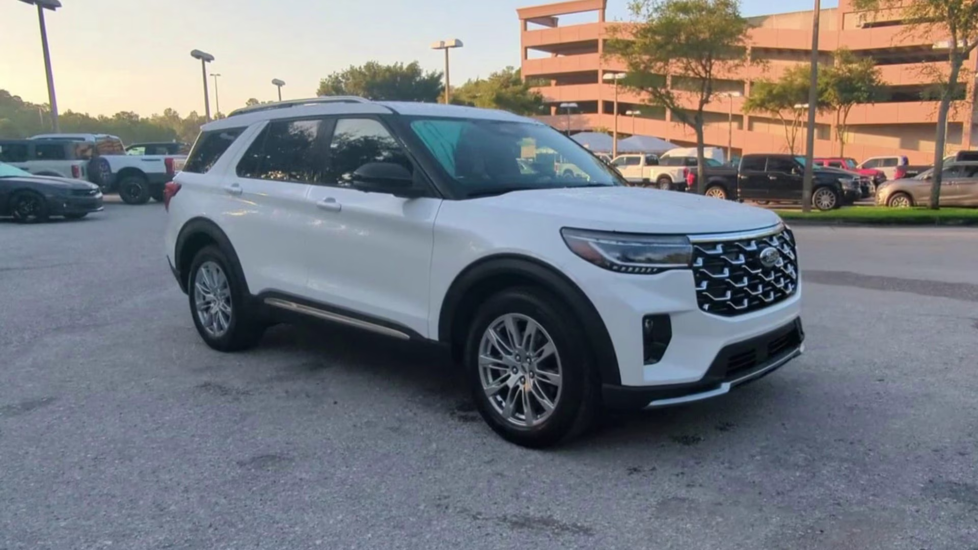 2026 Star White Metallic Tri-Coat Ford Explorer Platinum RWD SUV