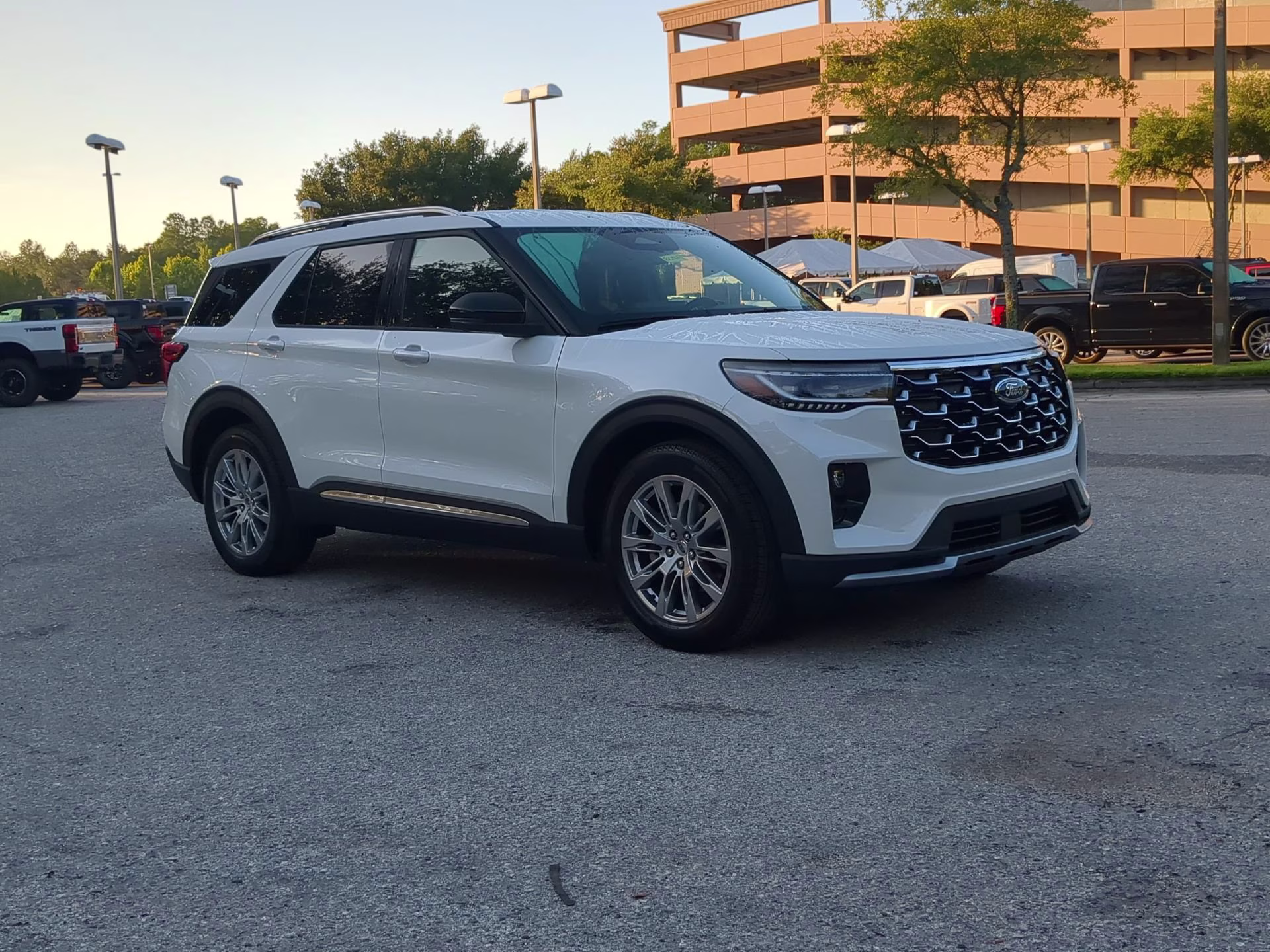 2026 Star White Metallic Tri-Coat Ford Explorer Platinum RWD SUV