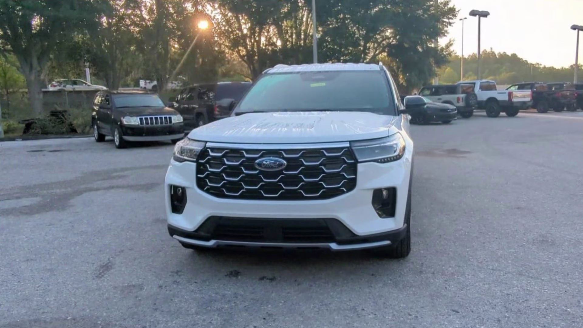 2026 Star White Metallic Tri-Coat Ford Explorer Platinum RWD SUV