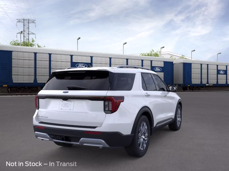 2026 Star White Metallic Tri-Coat Ford Explorer Platinum RWD SUV