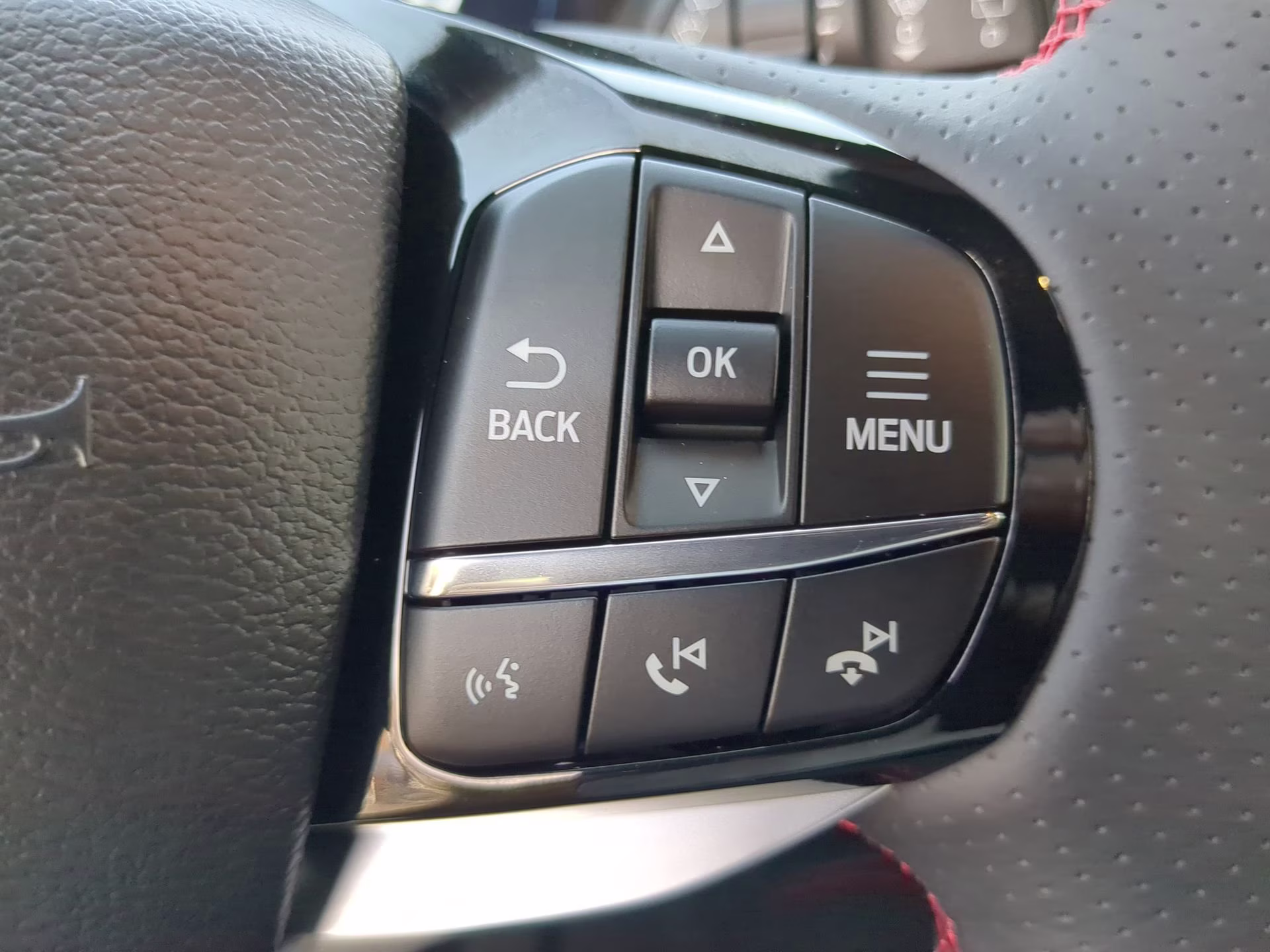 2026 Agate Black Metallic Ford Explorer ST-Line RWD SUV