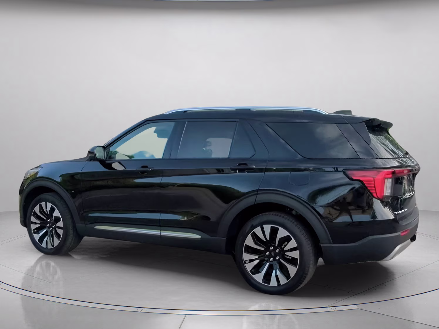2026 Agate Black Metallic Ford Explorer Platinum 4X4 SUV