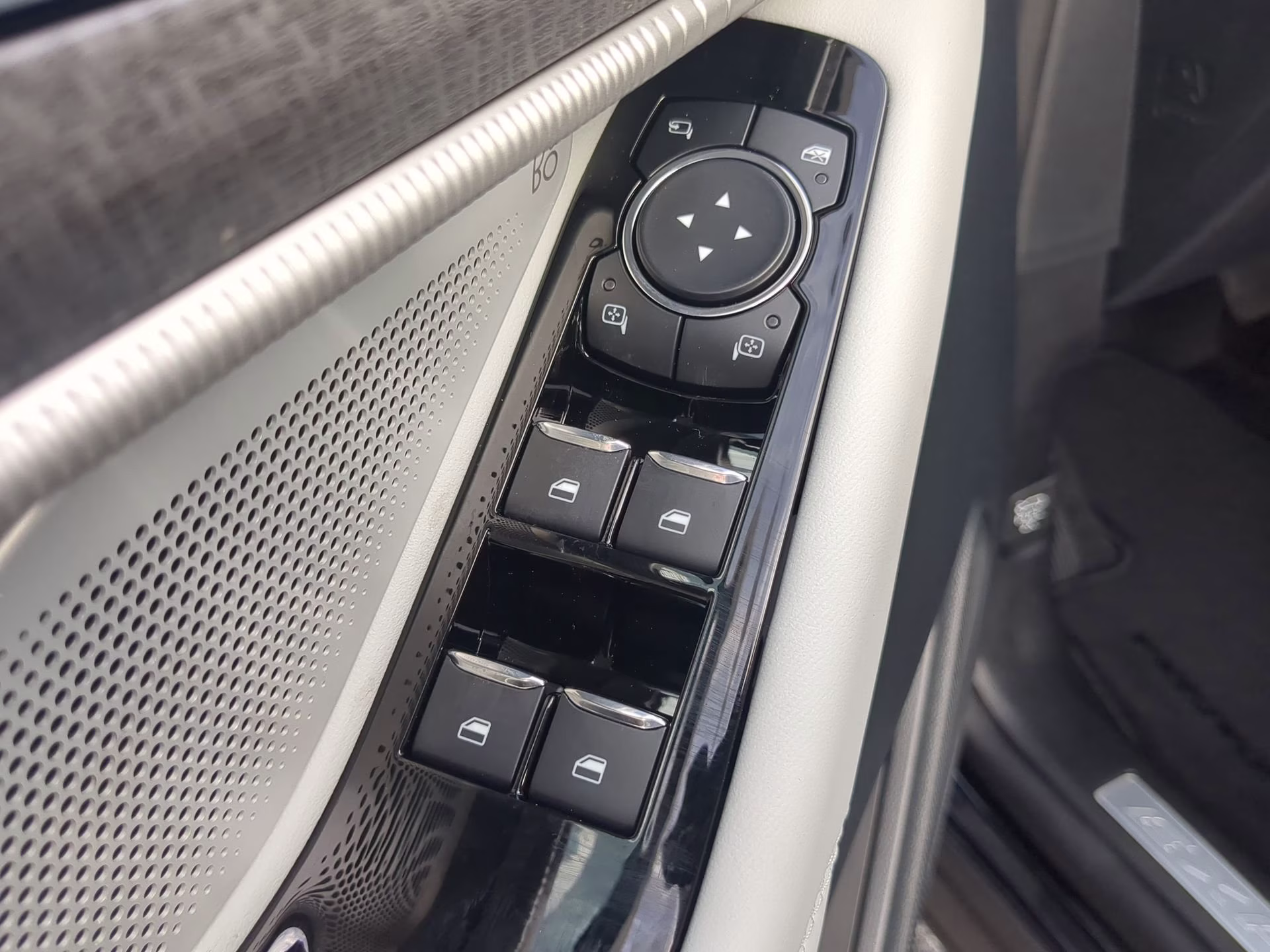 2026 Agate Black Metallic Ford Explorer Platinum 4X4 SUV