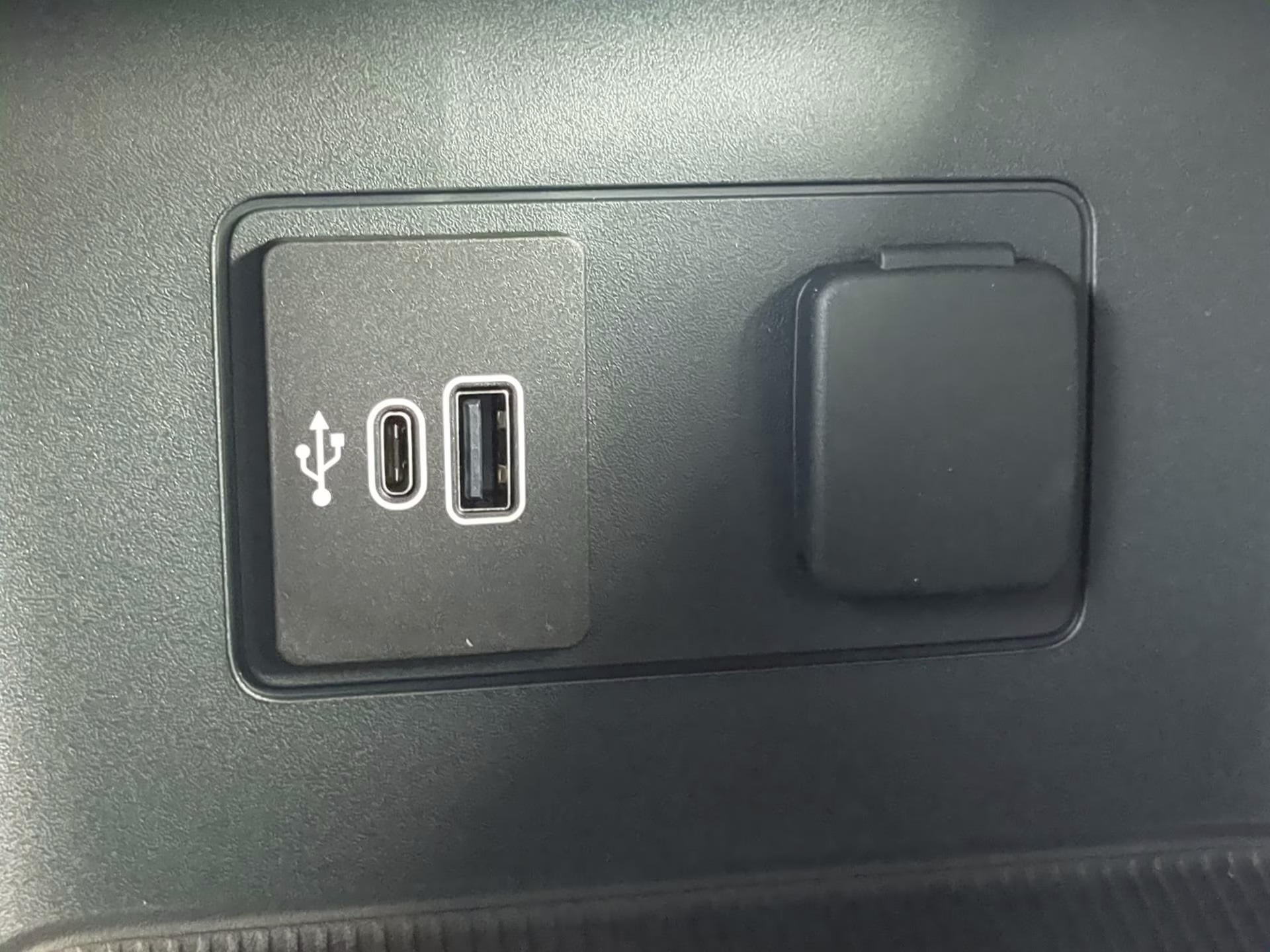 2026 Agate Black Metallic Ford Explorer Platinum 4X4 SUV
