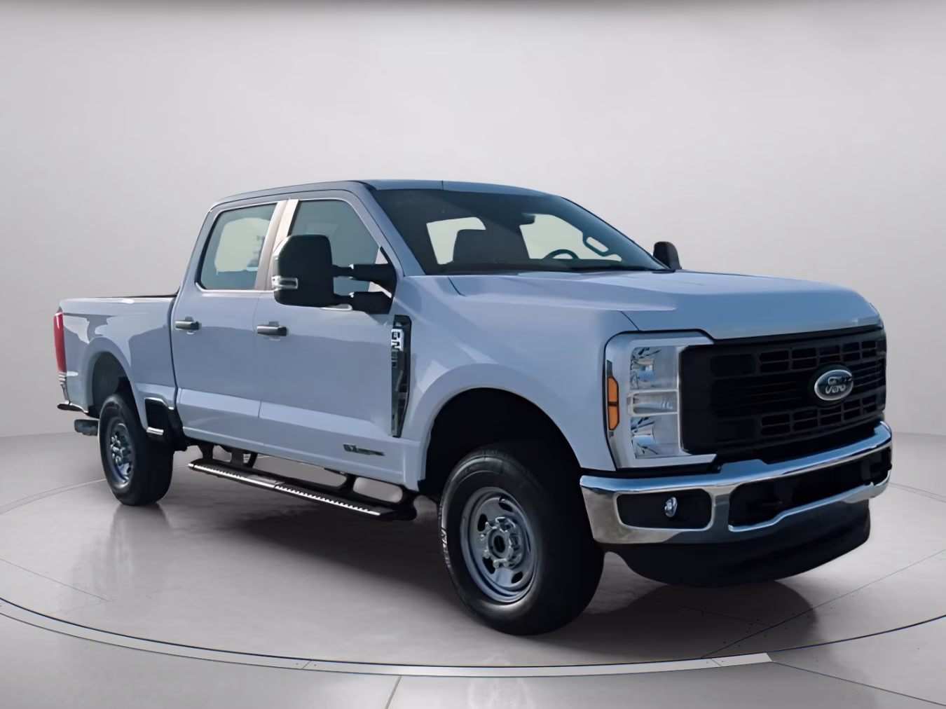 2026 Oxford White Ford Super Duty F-250 SRW XL Crew Cab Pickup 4X4 Truck