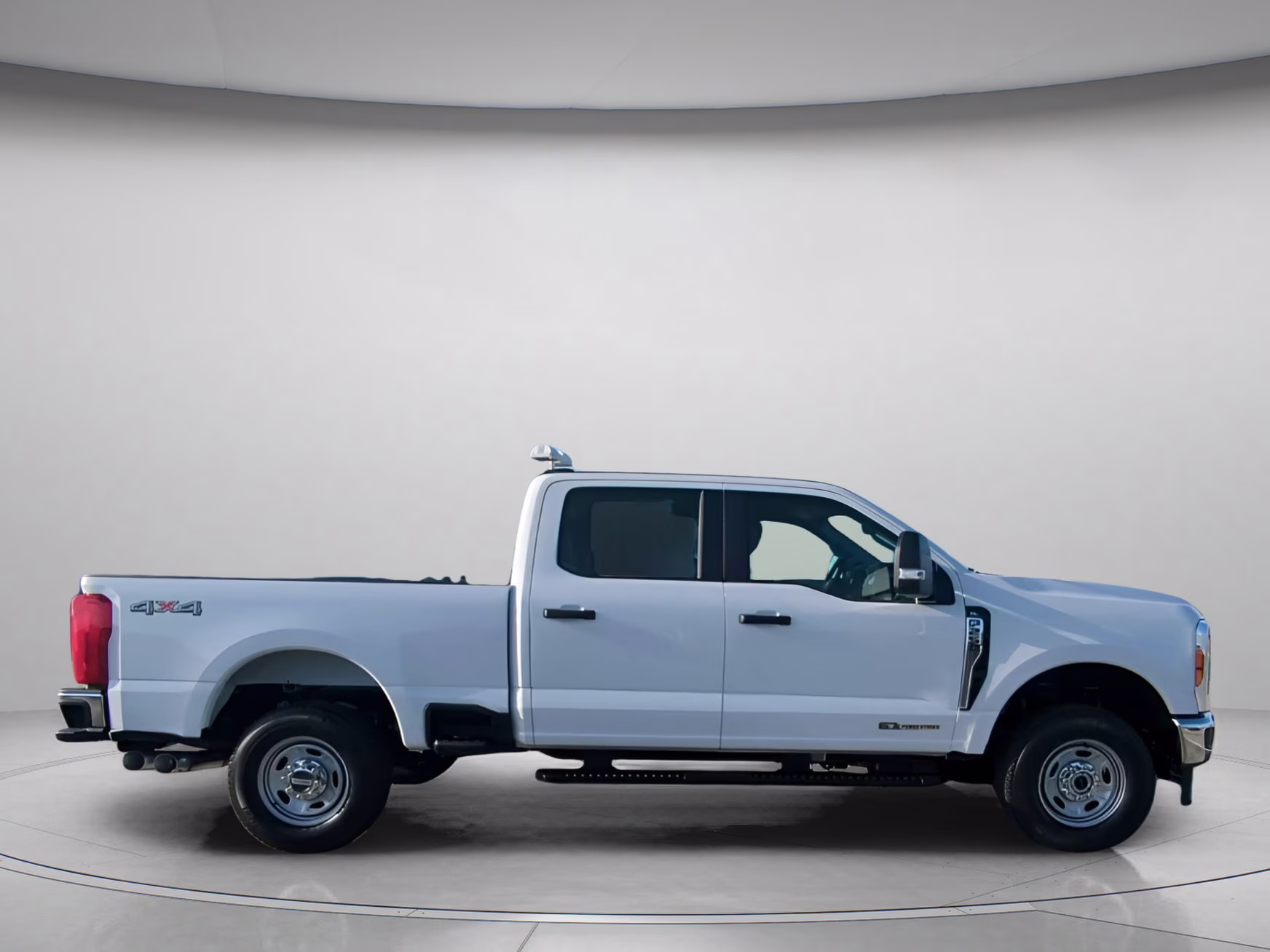 2026 Oxford White Ford Super Duty F-250 SRW XL Crew Cab Pickup 4X4 Truck