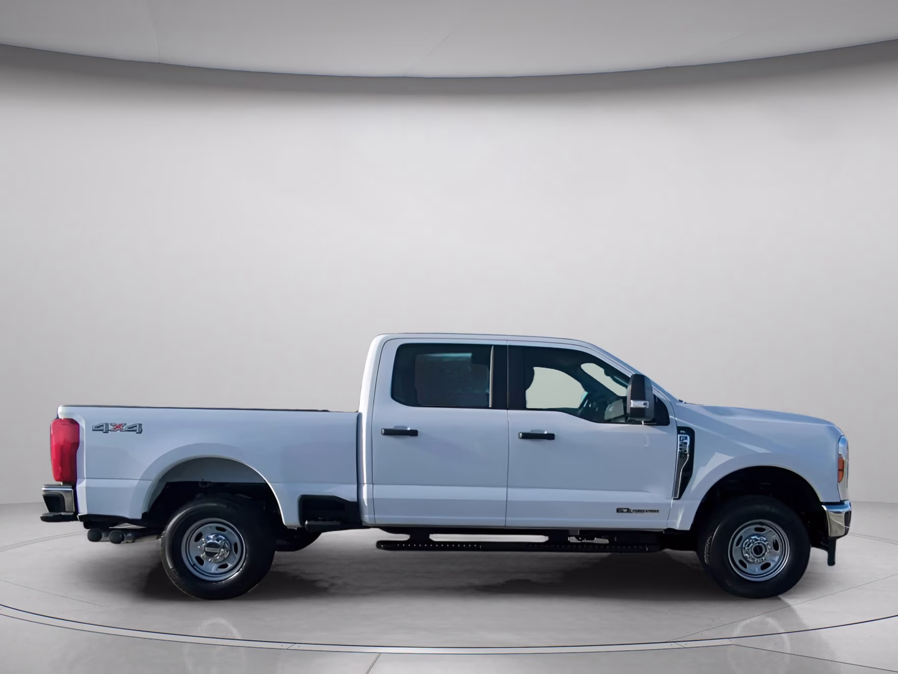 2026 Oxford White Ford Super Duty F-250 SRW XL Crew Cab Pickup 4X4 Truck