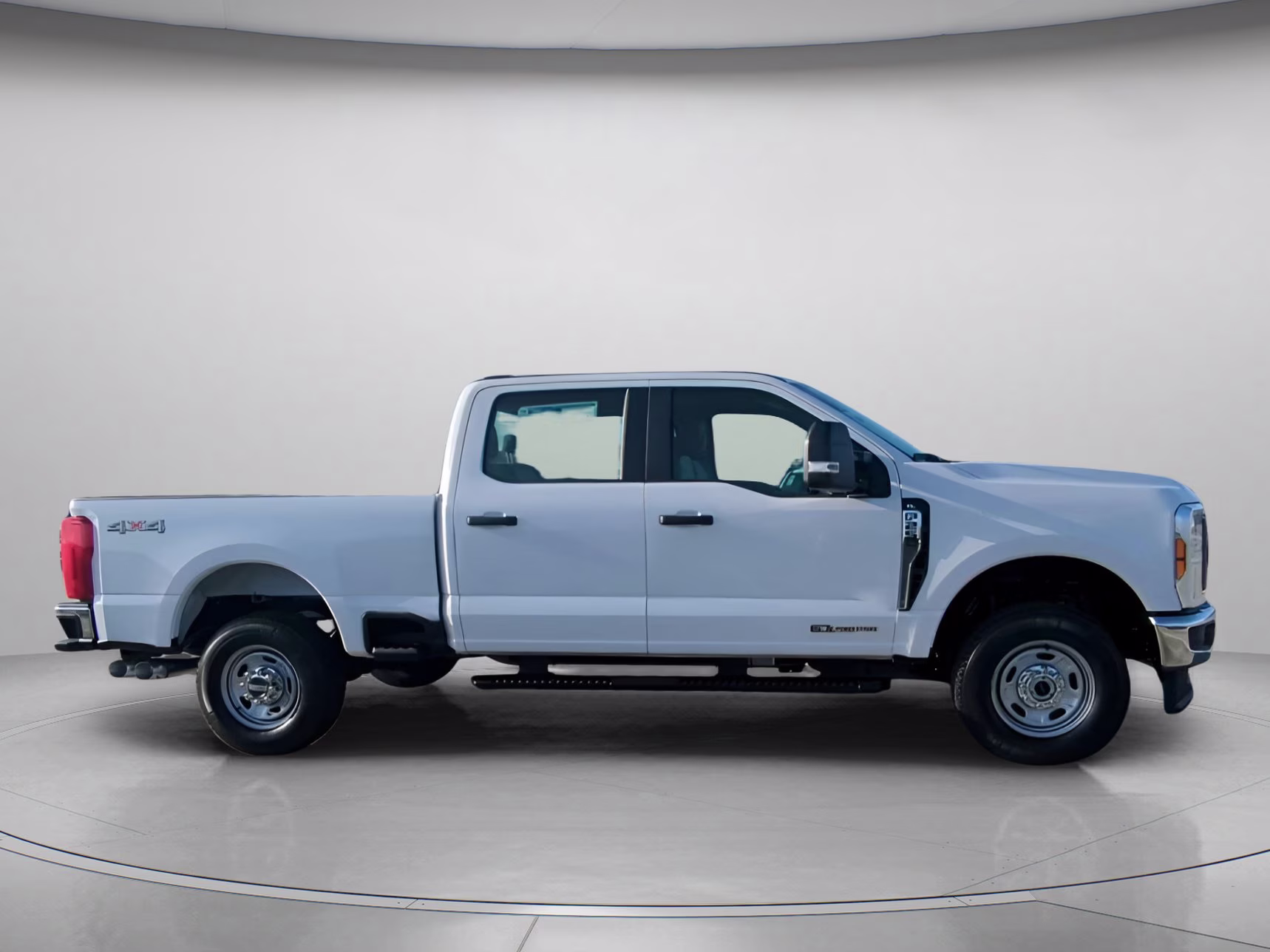 2026 Oxford White Ford Super Duty F-250 SRW XL Crew Cab Pickup 4X4 Truck