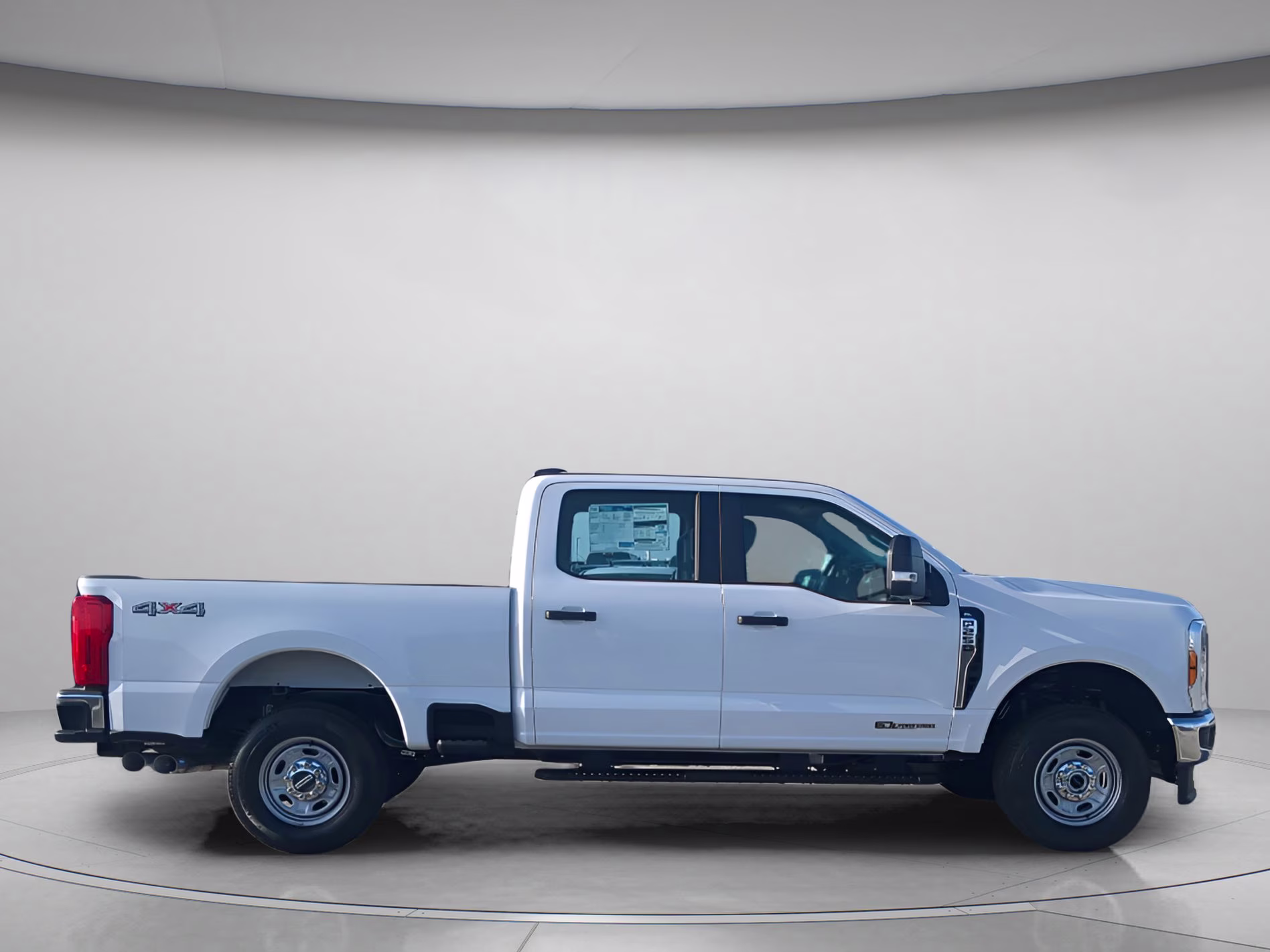 2026 Oxford White Ford Super Duty F-250 SRW XL Crew Cab Pickup 4X4 Truck