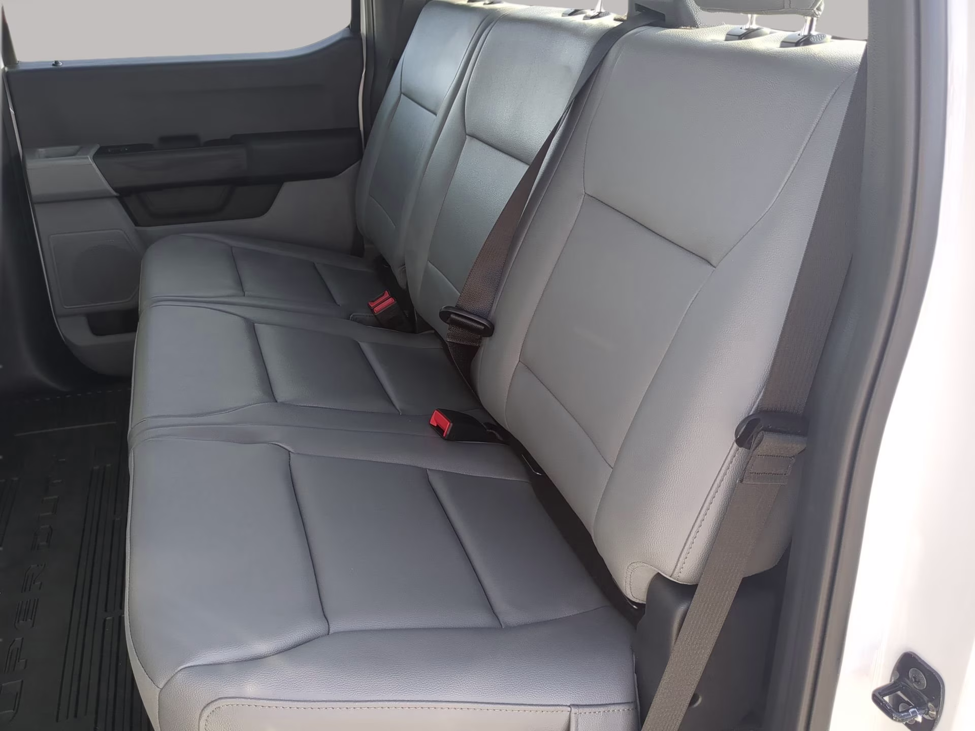 2026 Oxford White Ford Super Duty F-250 SRW XL Crew Cab Pickup 4X4 Truck