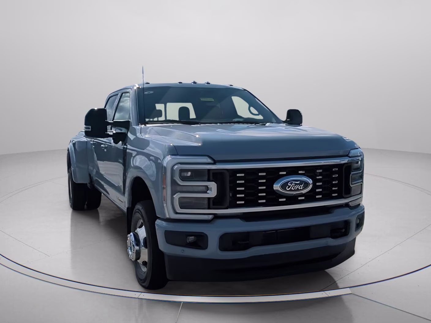 2026 Glacier Gray Metallic Tricoat Ford Super Duty F-350 DRW Platinum Crew Cab Pickup 4X4 Truck