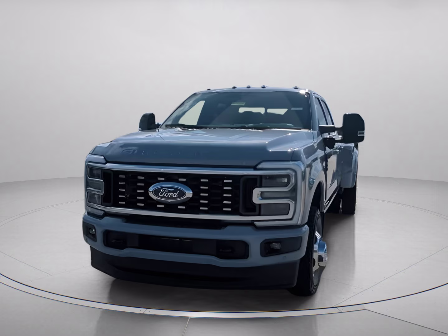 2026 Glacier Gray Metallic Tricoat Ford Super Duty F-350 DRW Platinum Crew Cab Pickup 4X4 Truck