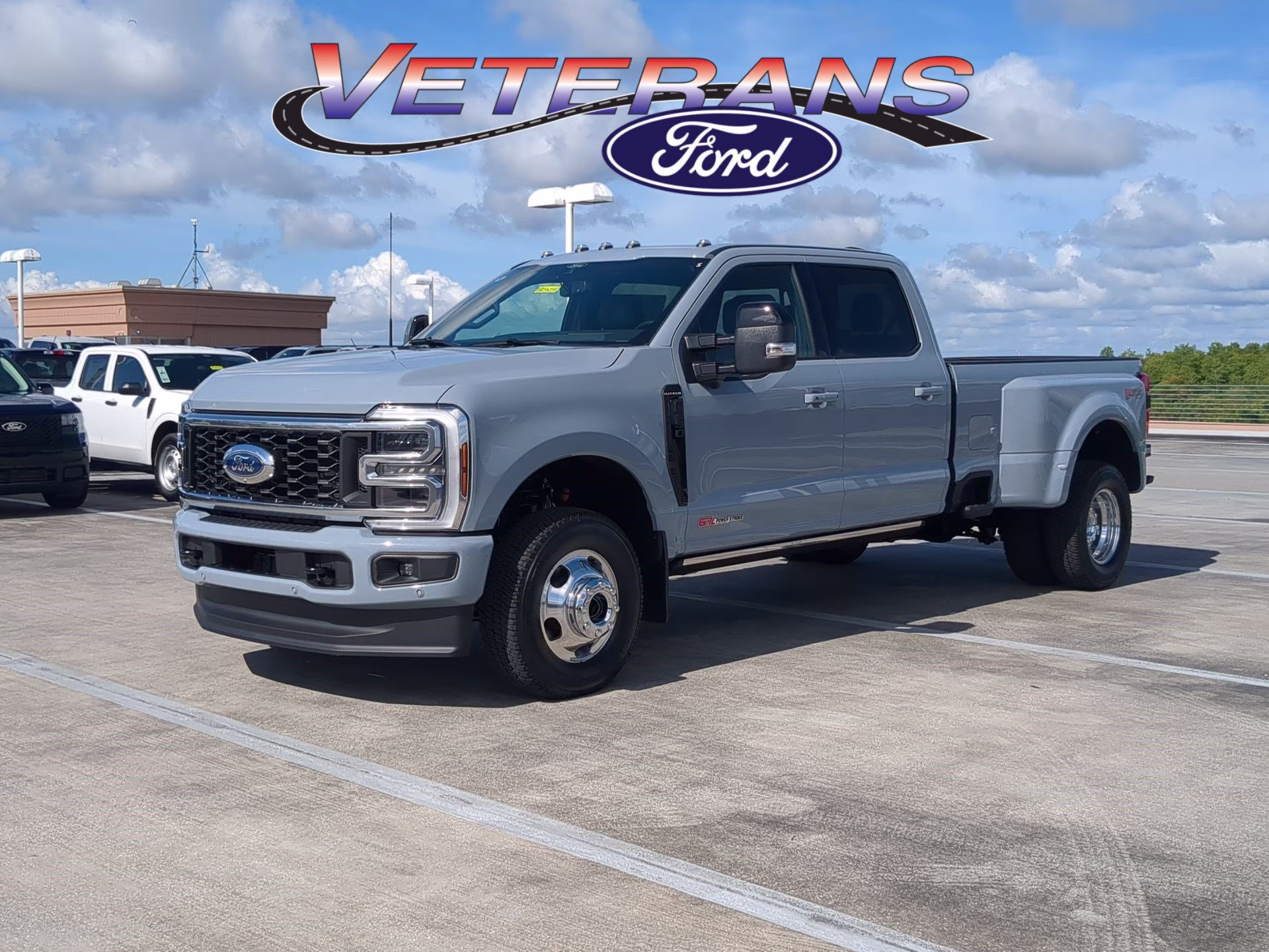 2026 Glacier Gray Metallic Tricoat Ford Super Duty F-350 DRW Platinum Crew Cab Pickup 4X4 Truck