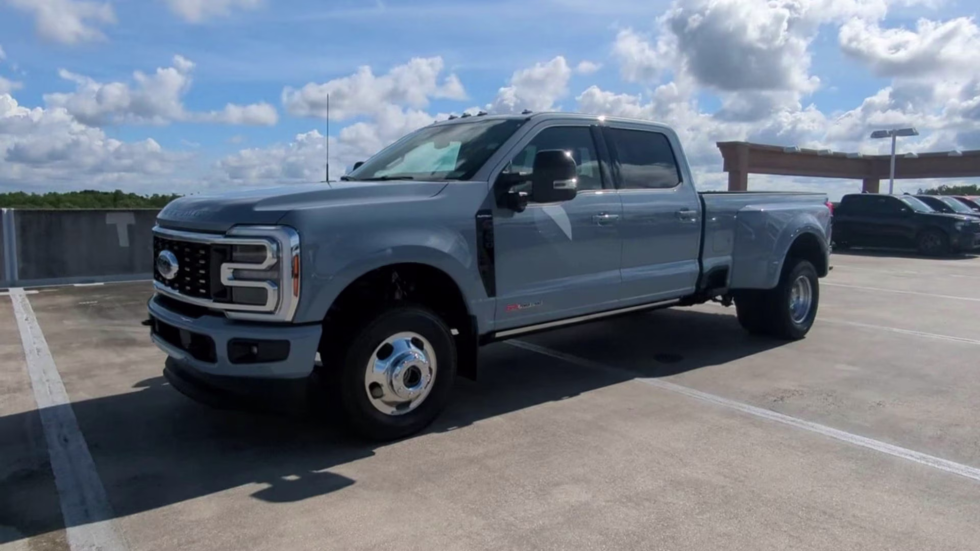 2026 Glacier Gray Metallic Tricoat Ford Super Duty F-350 DRW Platinum Crew Cab Pickup 4X4 Truck