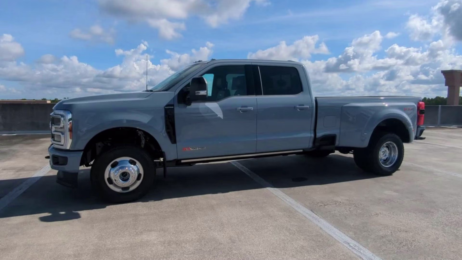 2026 Glacier Gray Metallic Tricoat Ford Super Duty F-350 DRW Platinum Crew Cab Pickup 4X4 Truck