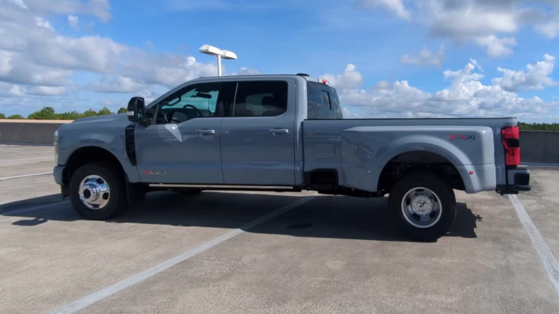 2026 Glacier Gray Metallic Tricoat Ford Super Duty F-350 DRW Platinum Crew Cab Pickup 4X4 Truck