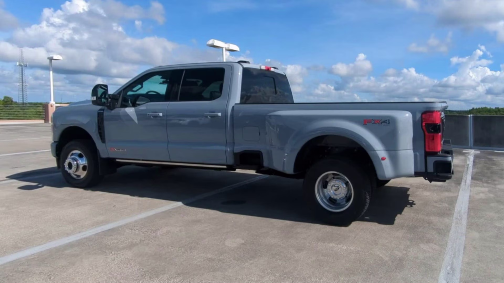 2026 Glacier Gray Metallic Tricoat Ford Super Duty F-350 DRW Platinum Crew Cab Pickup 4X4 Truck