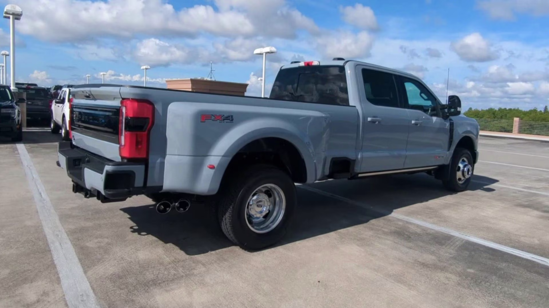 2026 Glacier Gray Metallic Tricoat Ford Super Duty F-350 DRW Platinum Crew Cab Pickup 4X4 Truck
