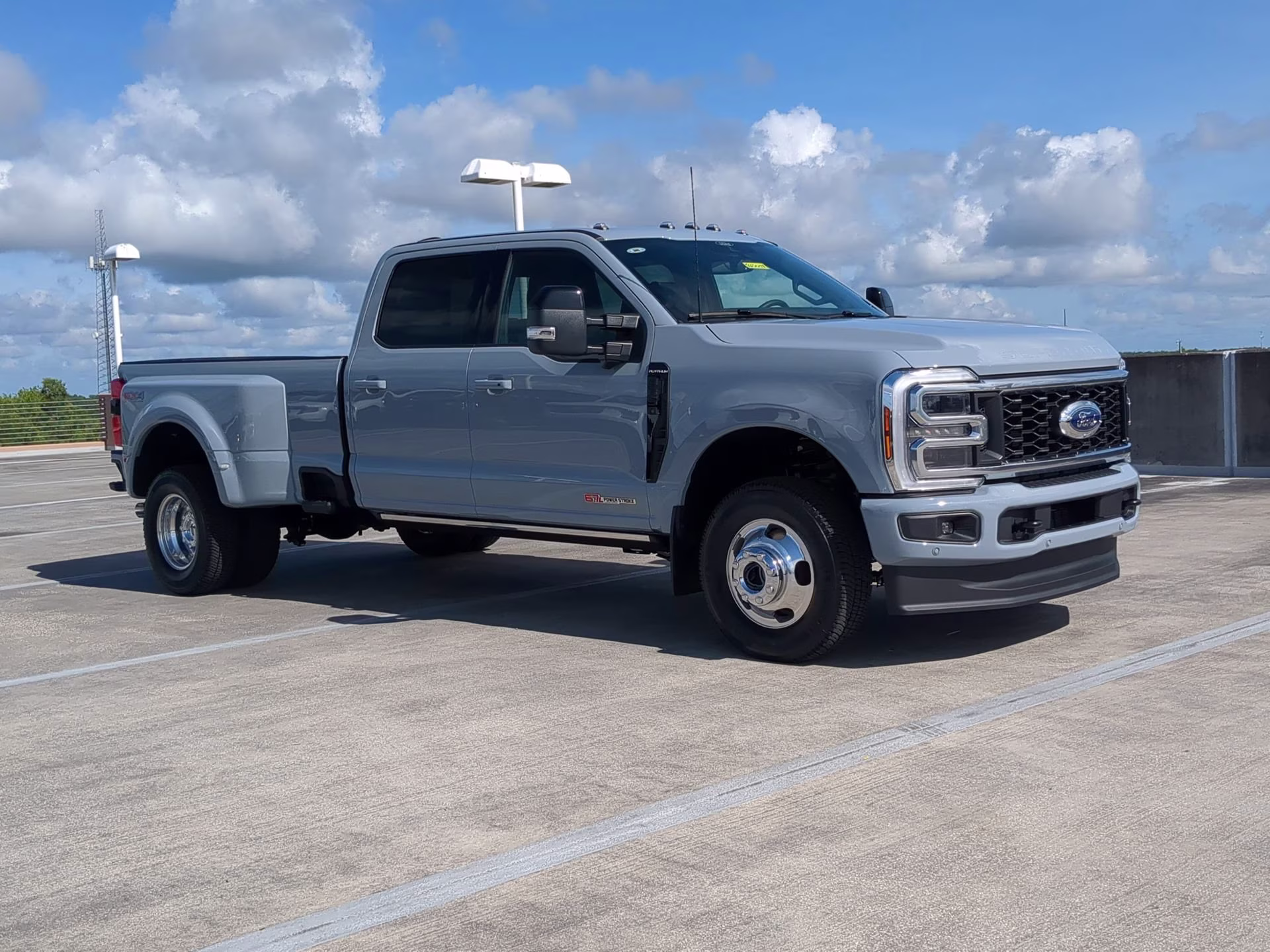 2026 Glacier Gray Metallic Tricoat Ford Super Duty F-350 DRW Platinum Crew Cab Pickup 4X4 Truck