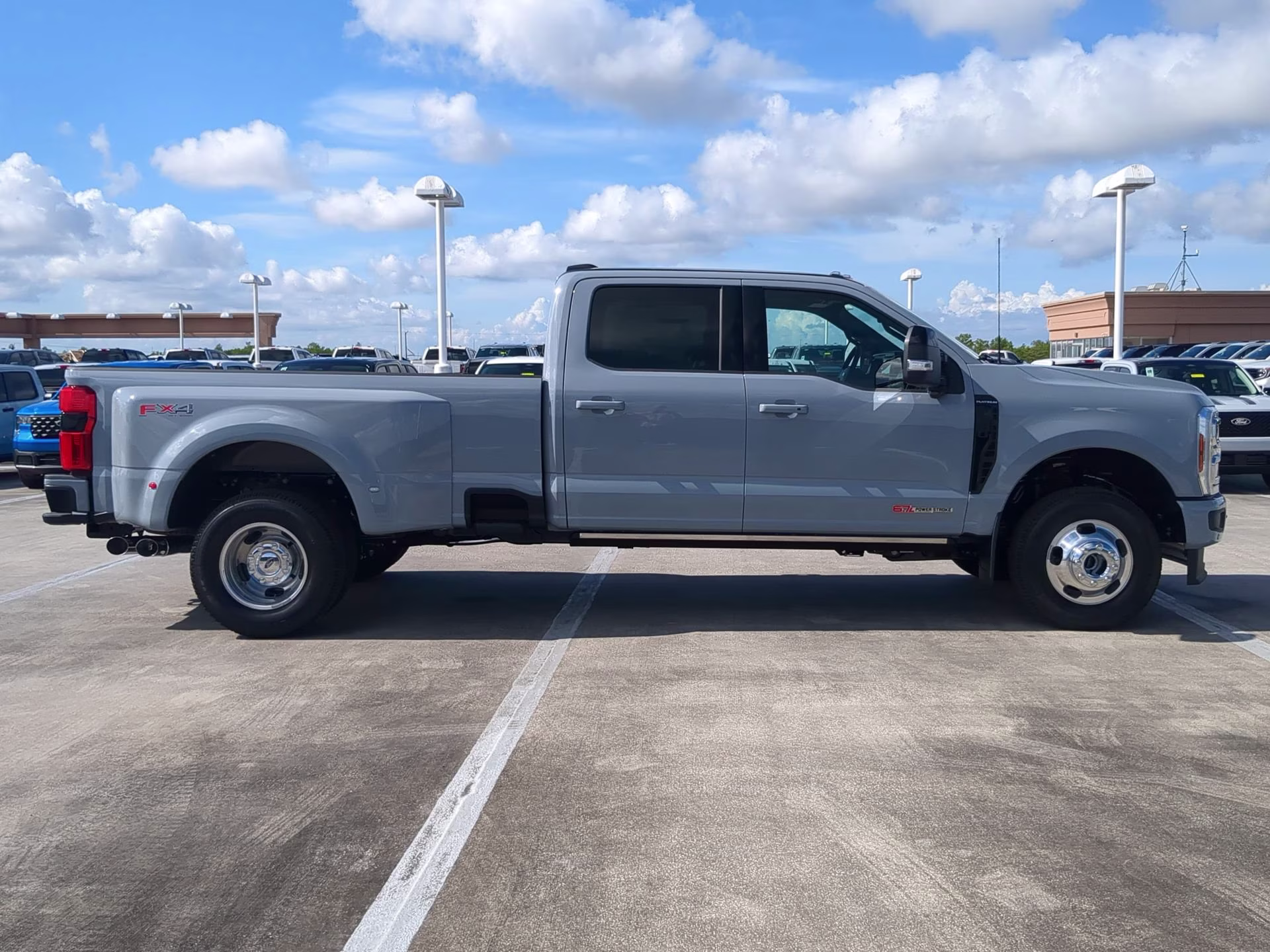 2026 Glacier Gray Metallic Tricoat Ford Super Duty F-350 DRW Platinum Crew Cab Pickup 4X4 Truck