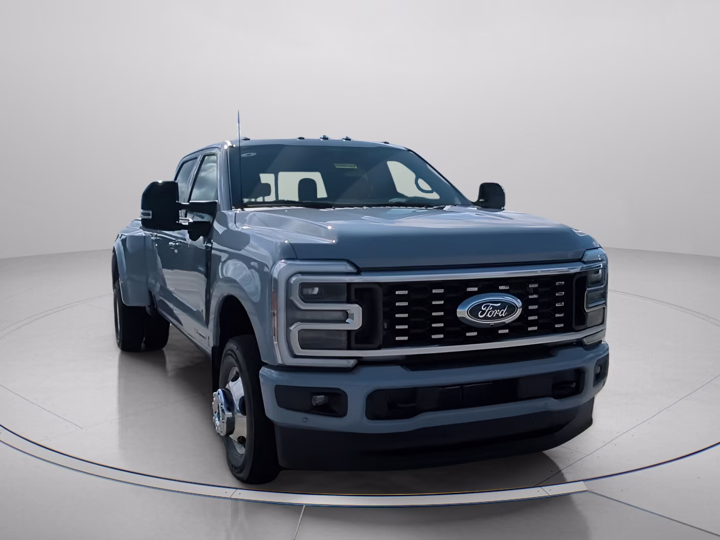 2026 Glacier Gray Metallic Tricoat Ford Super Duty F-350 DRW Platinum Crew Cab Pickup 4X4 Truck