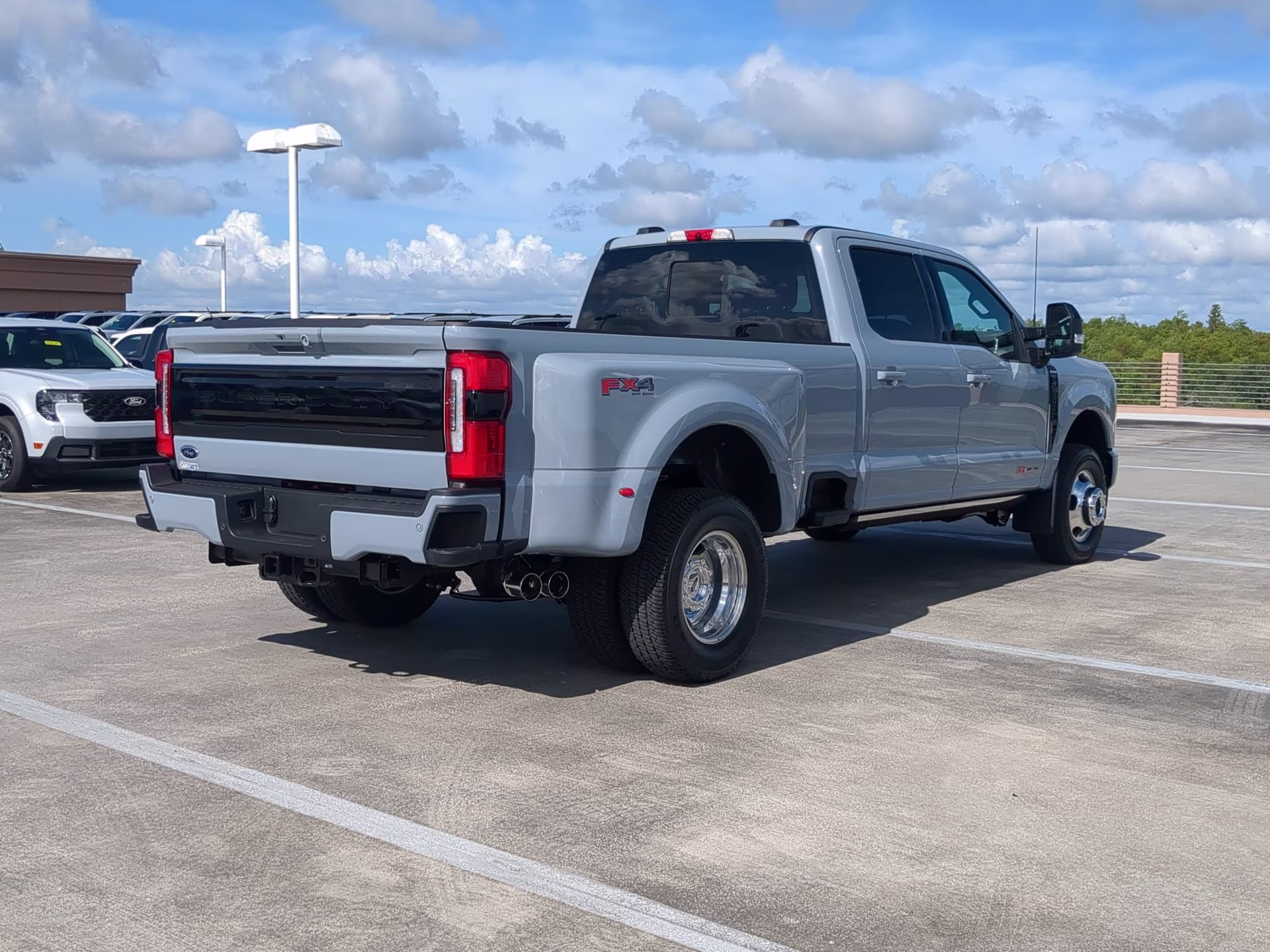 2026 Glacier Gray Metallic Tricoat Ford Super Duty F-350 DRW Platinum Crew Cab Pickup 4X4 Truck