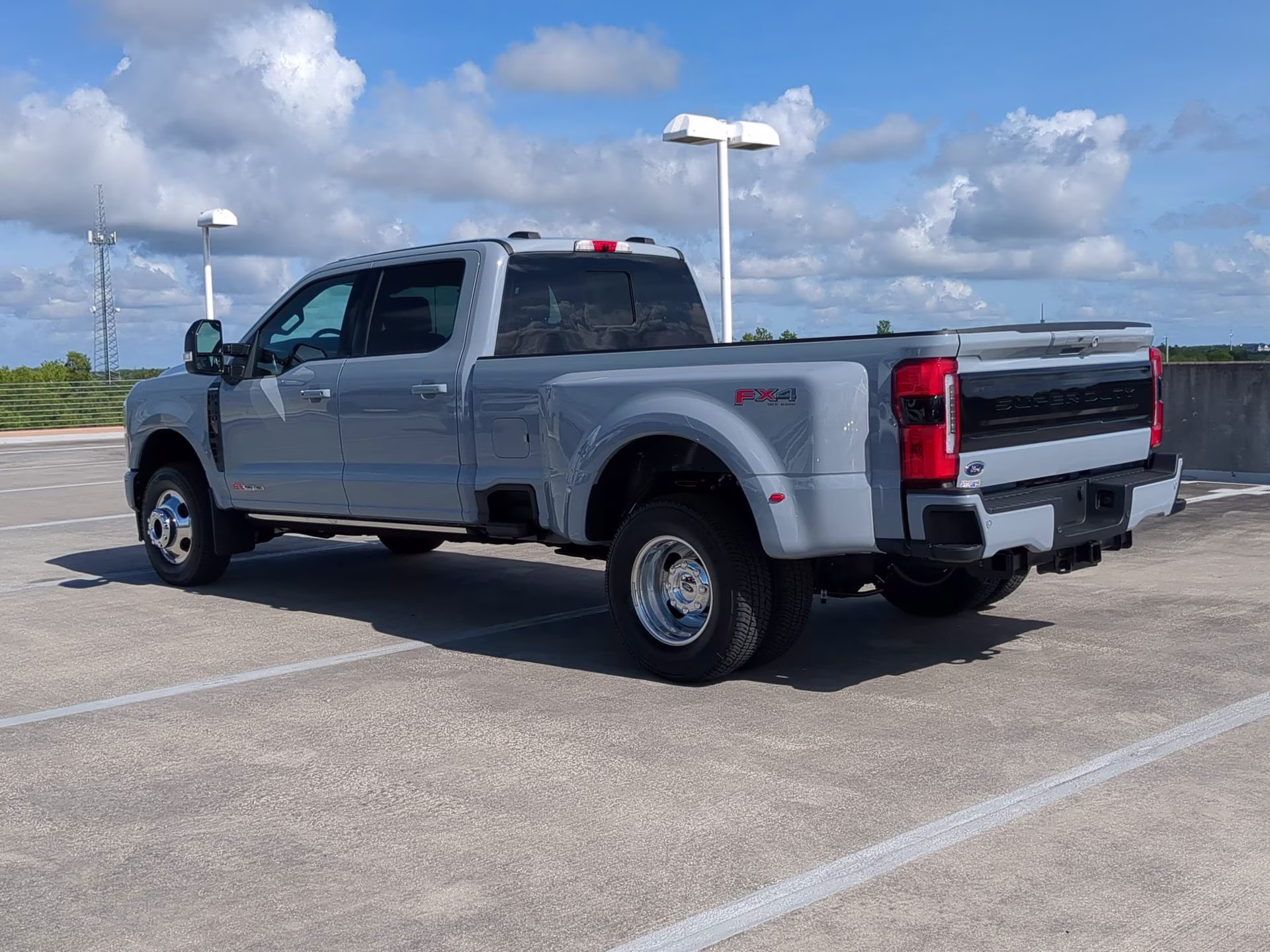 2026 Glacier Gray Metallic Tricoat Ford Super Duty F-350 DRW Platinum Crew Cab Pickup 4X4 Truck