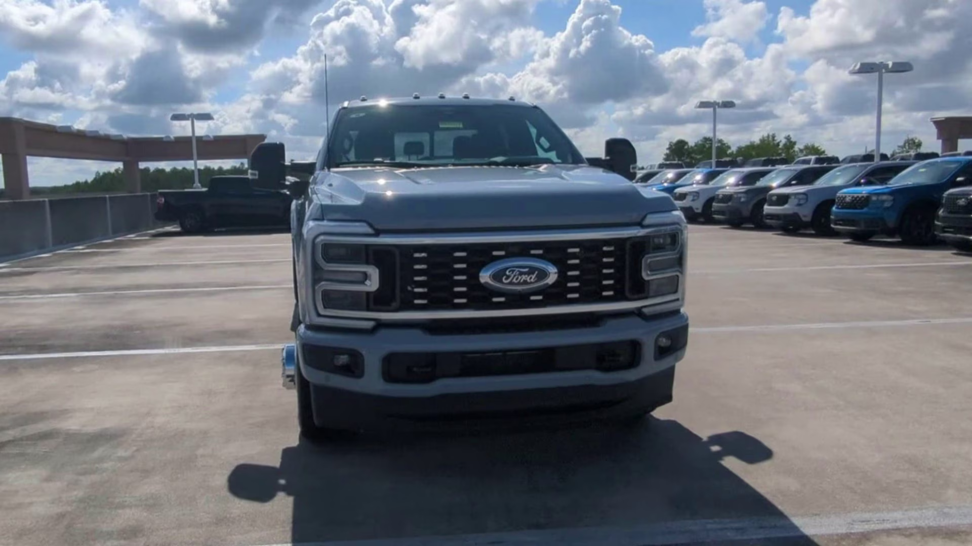 2026 Glacier Gray Metallic Tricoat Ford Super Duty F-350 DRW Platinum Crew Cab Pickup 4X4 Truck