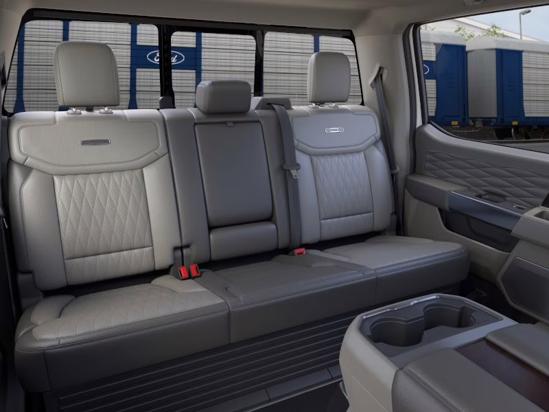 2026 Star White Metallic Tri-Coat Ford Super Duty F-350 DRW Platinum Crew Cab Pickup 4X4 Truck