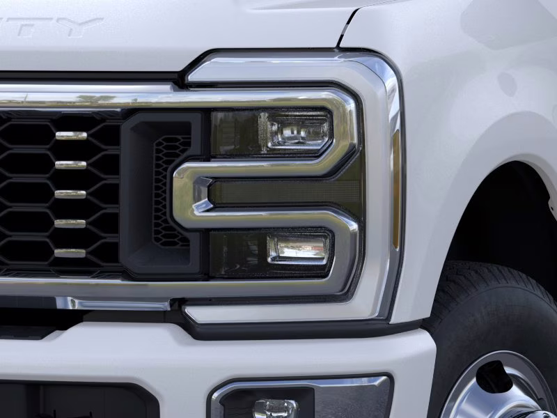 2026 Star White Metallic Tri-Coat Ford Super Duty F-350 DRW Platinum Crew Cab Pickup 4X4 Truck