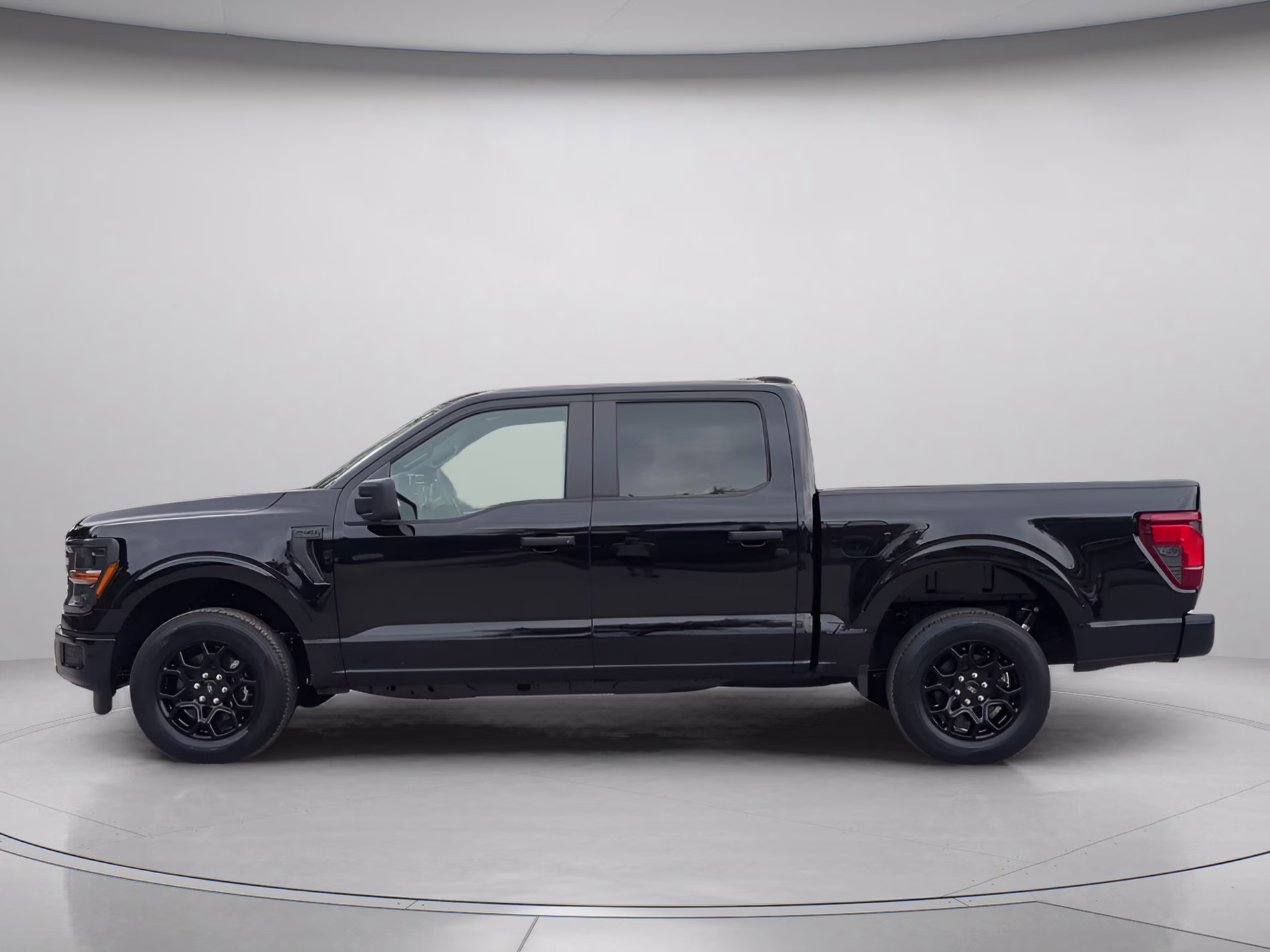 2026 Agate Black Metallic Ford F-150 STX Crew Cab Pickup RWD Truck