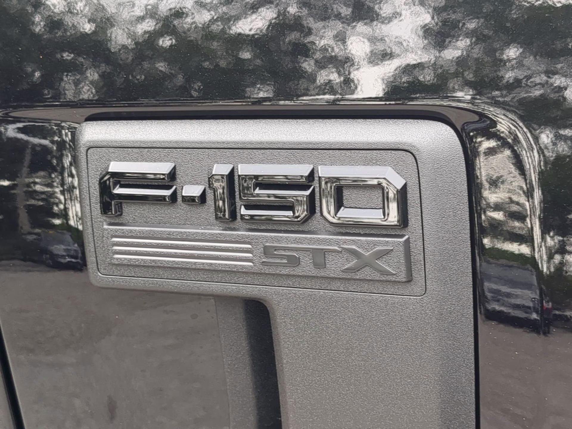 2026 Agate Black Metallic Ford F-150 STX Crew Cab Pickup RWD Truck