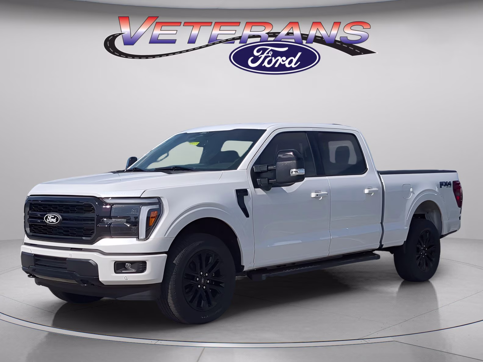 2026 Star White Metallic Tri-Coat Ford F-150 LARIAT Crew Cab Pickup 4X4 Truck