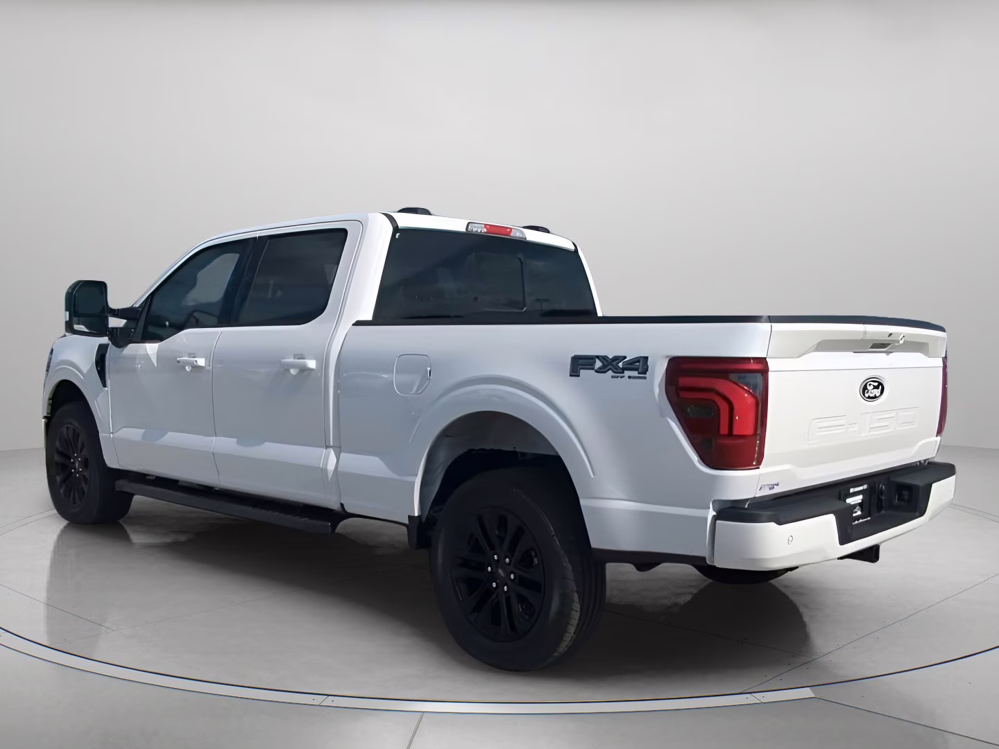 2026 Star White Metallic Tri-Coat Ford F-150 LARIAT Crew Cab Pickup 4X4 Truck