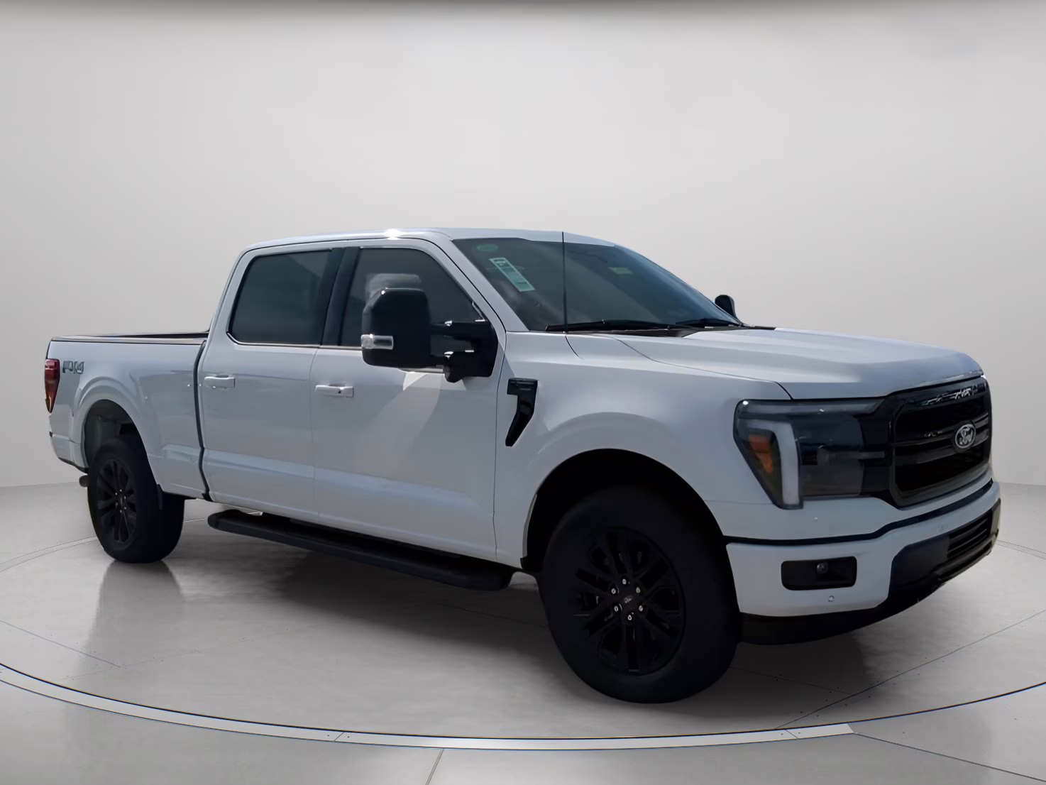 2026 Star White Metallic Tri-Coat Ford F-150 LARIAT Crew Cab Pickup 4X4 Truck