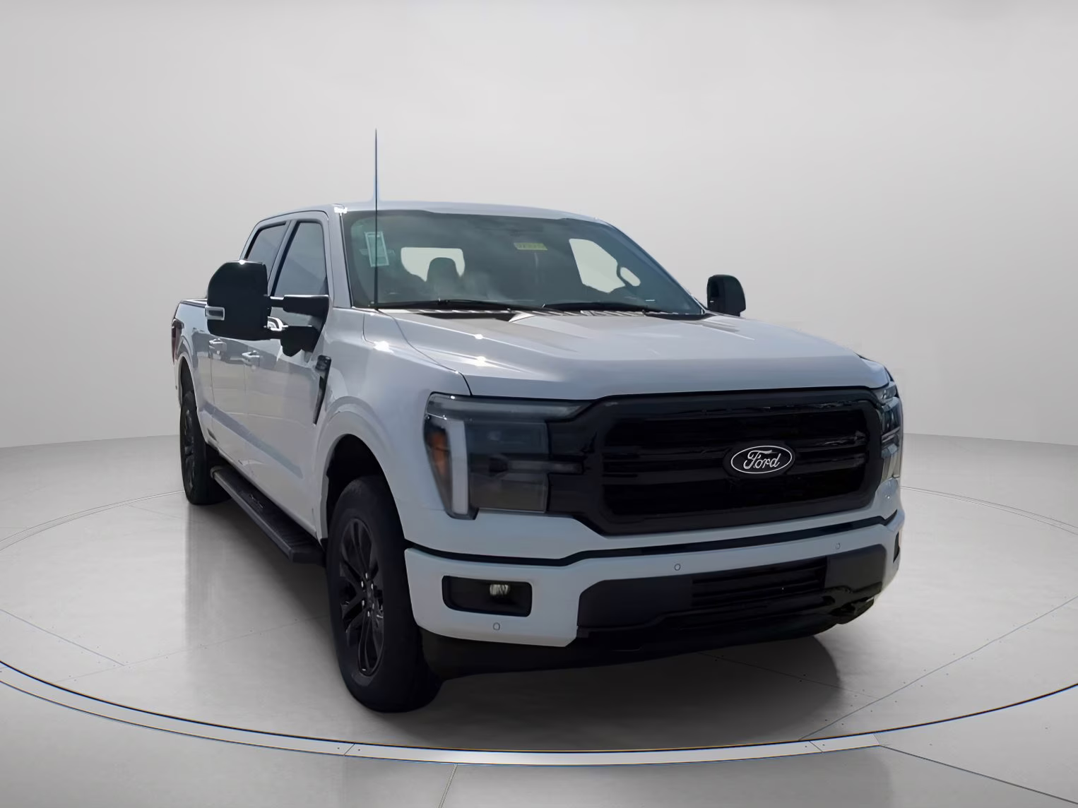 2026 Star White Metallic Tri-Coat Ford F-150 LARIAT Crew Cab Pickup 4X4 Truck
