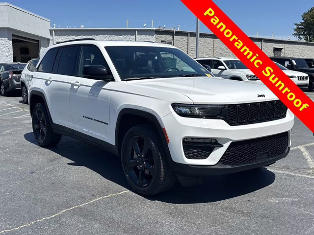 2024 Bright White Clearcoat Jeep Grand Cherokee Limited 4X4 SUV