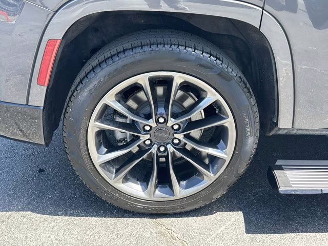 2025 Baltic Gray Metallic Clearcoat Jeep Grand Wagoneer Series III Obsidian 4X4 SUV